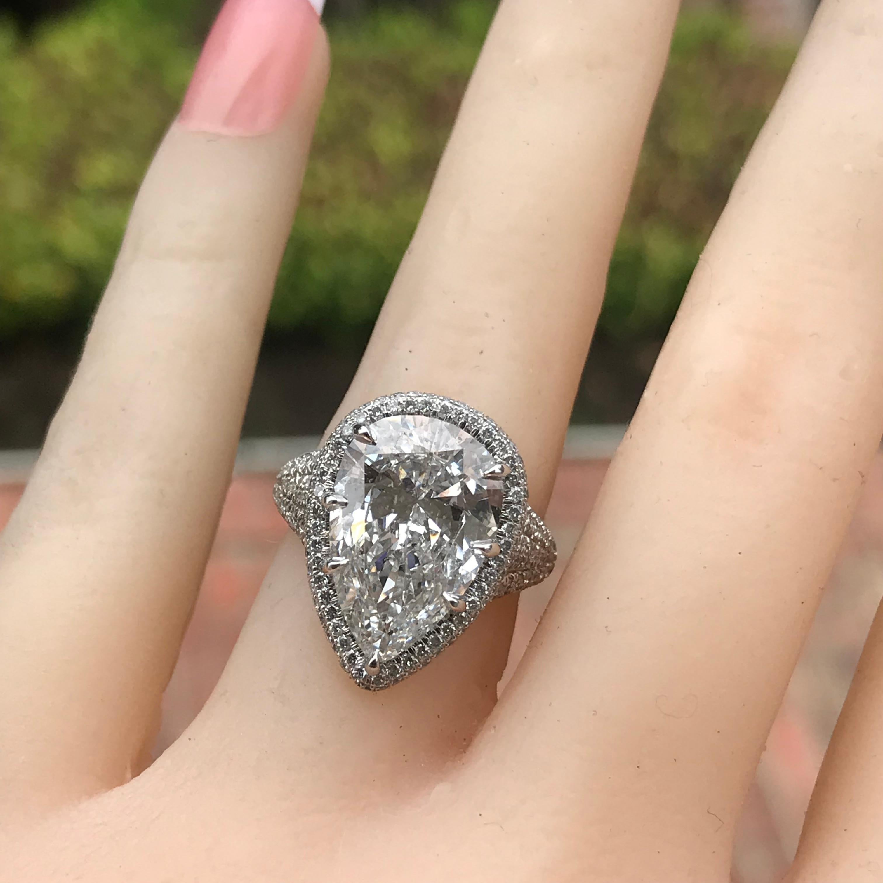 6,75 Karat birnenförmiger Verlobungsring G SI2, GIA-zertifiziert in Platin-Halo gefasst im Angebot 2