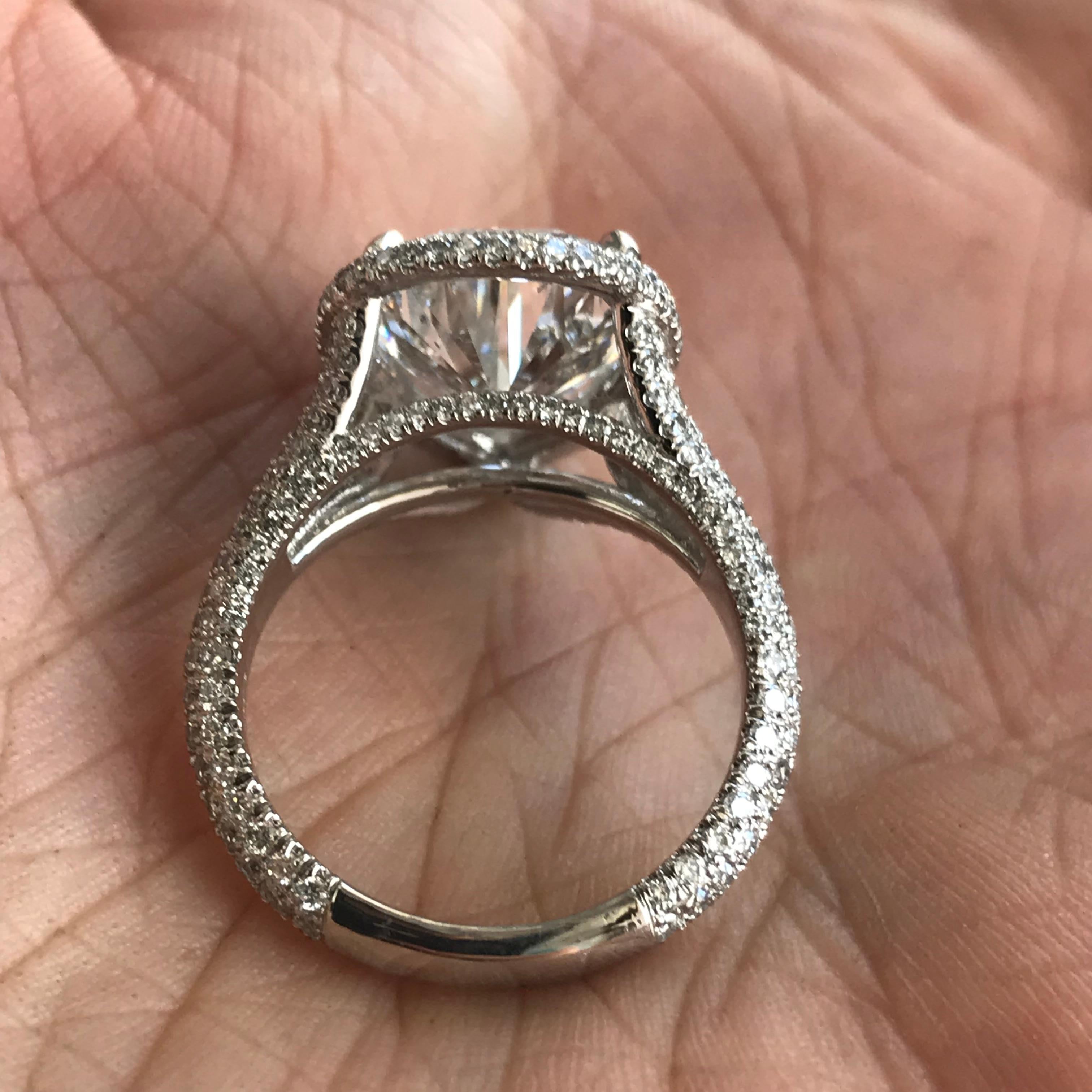6,75 Karat birnenförmiger Verlobungsring G SI2, GIA-zertifiziert in Platin-Halo gefasst im Angebot 3