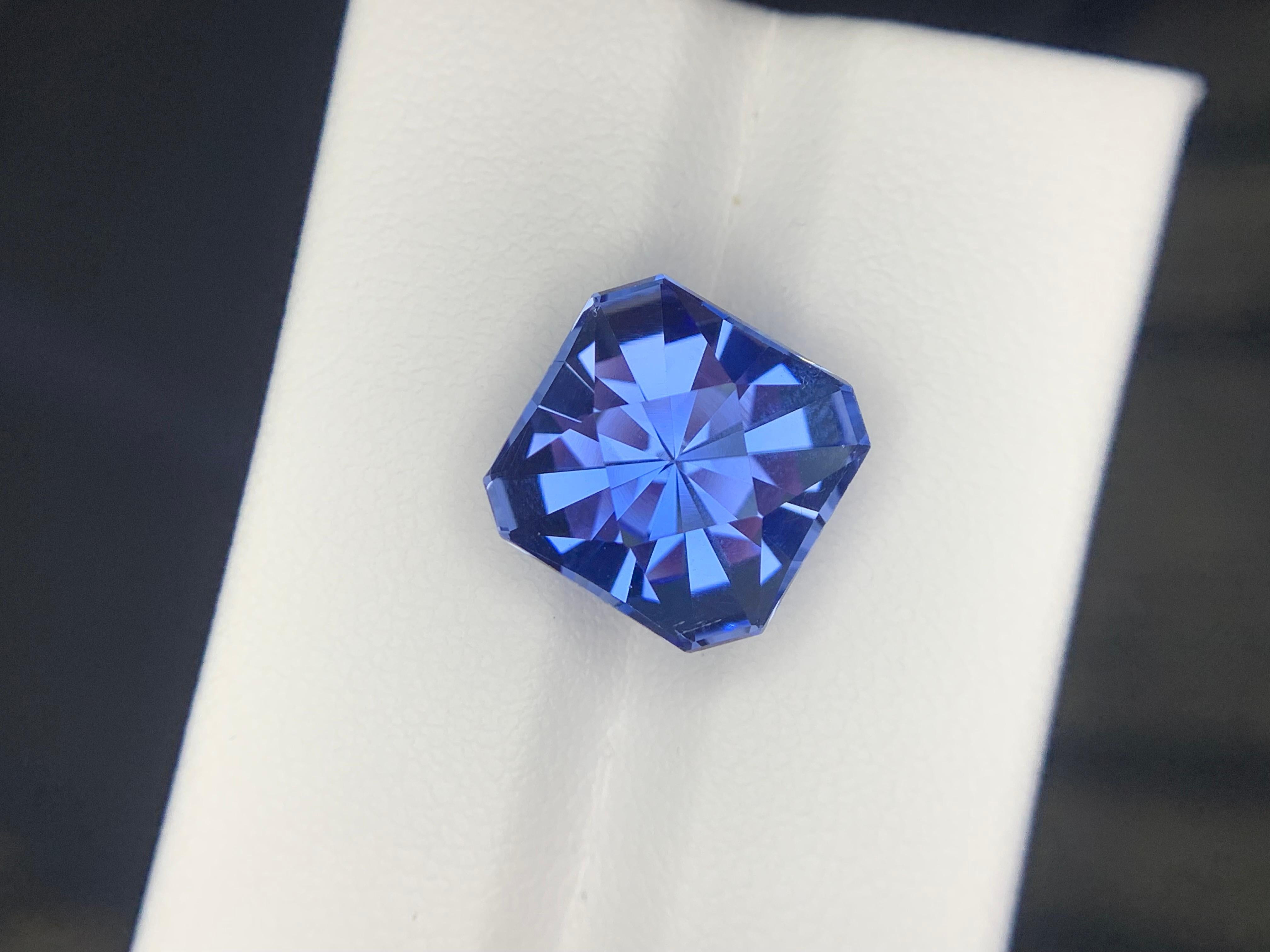 Aigue-marine en vrac Goshenite

Poids : 6,75 carats
Dimension : 11,7 x 11,6 x 8 mm
Origine : Pakistan 
Forme : Carré
Couleur : Bleu
Certificat : Sur demande
.
La Goshenite appelée la mère des cristaux, belle et incolore, est la plus pure des Béryls,