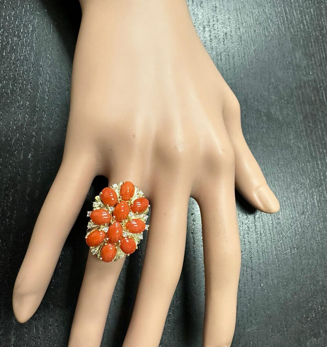 Women's 6.75 Carats Natural Impressive Coral and Diamond 14K Solid Yellow Gold Ring For Sale