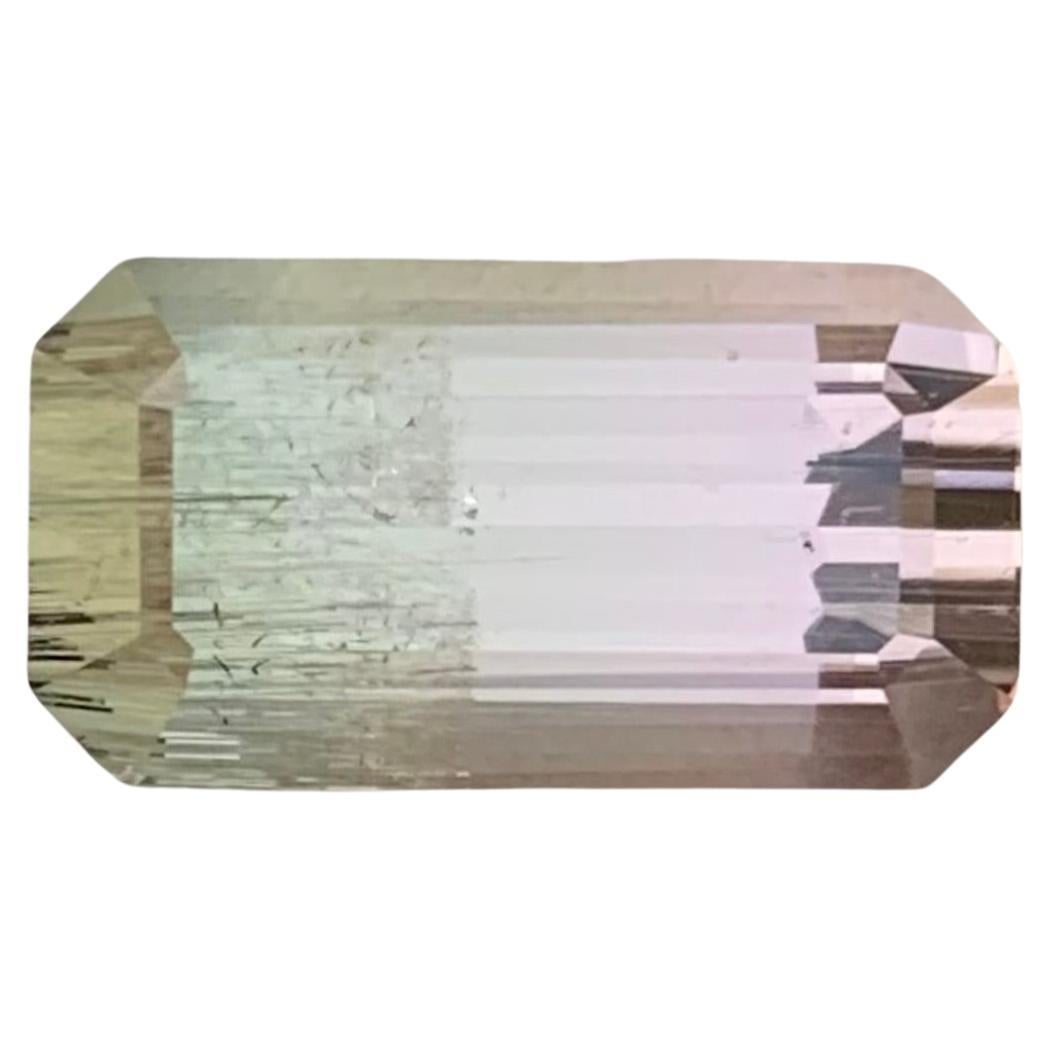Tourmaline bicolore naturelle en forme d'émeraude de 6,75 carats en vente