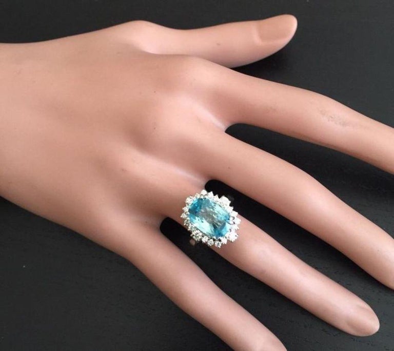 Ct Natural Very Nice Looking Zircon and Diamond 14K Solid