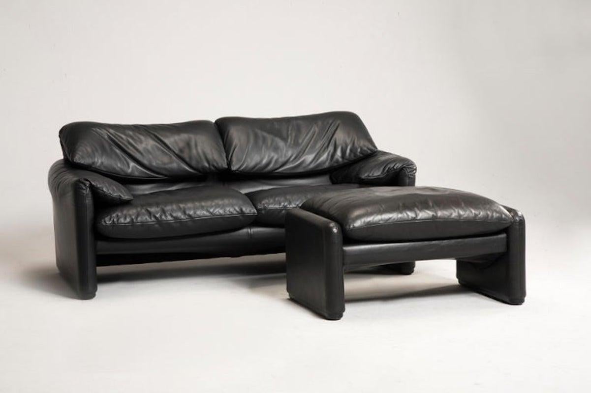 Modern 675 Maralunga Pouf Black Leather