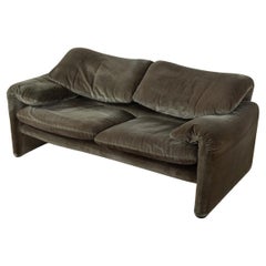 "675 MARALUNGA" Sofa, Vico Magistretti, Cassina