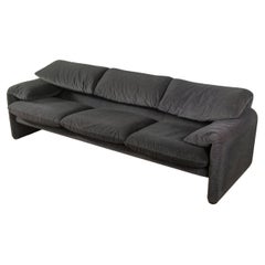 "675 MARALUNGA" Sofa, Vico Magistretti, Cassina