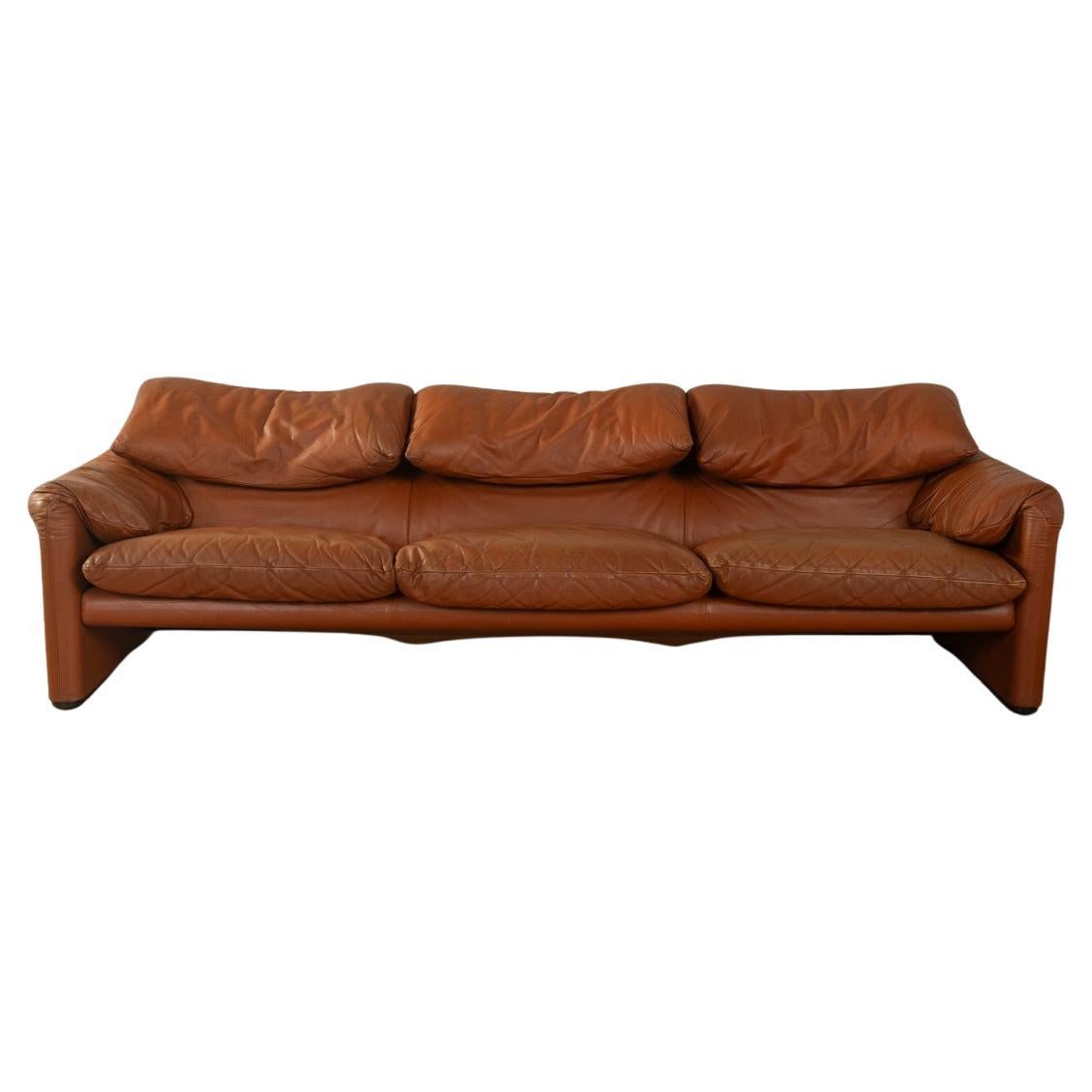 "675 MARALUNGA" Sofa, Vico Magistretti, Cassina