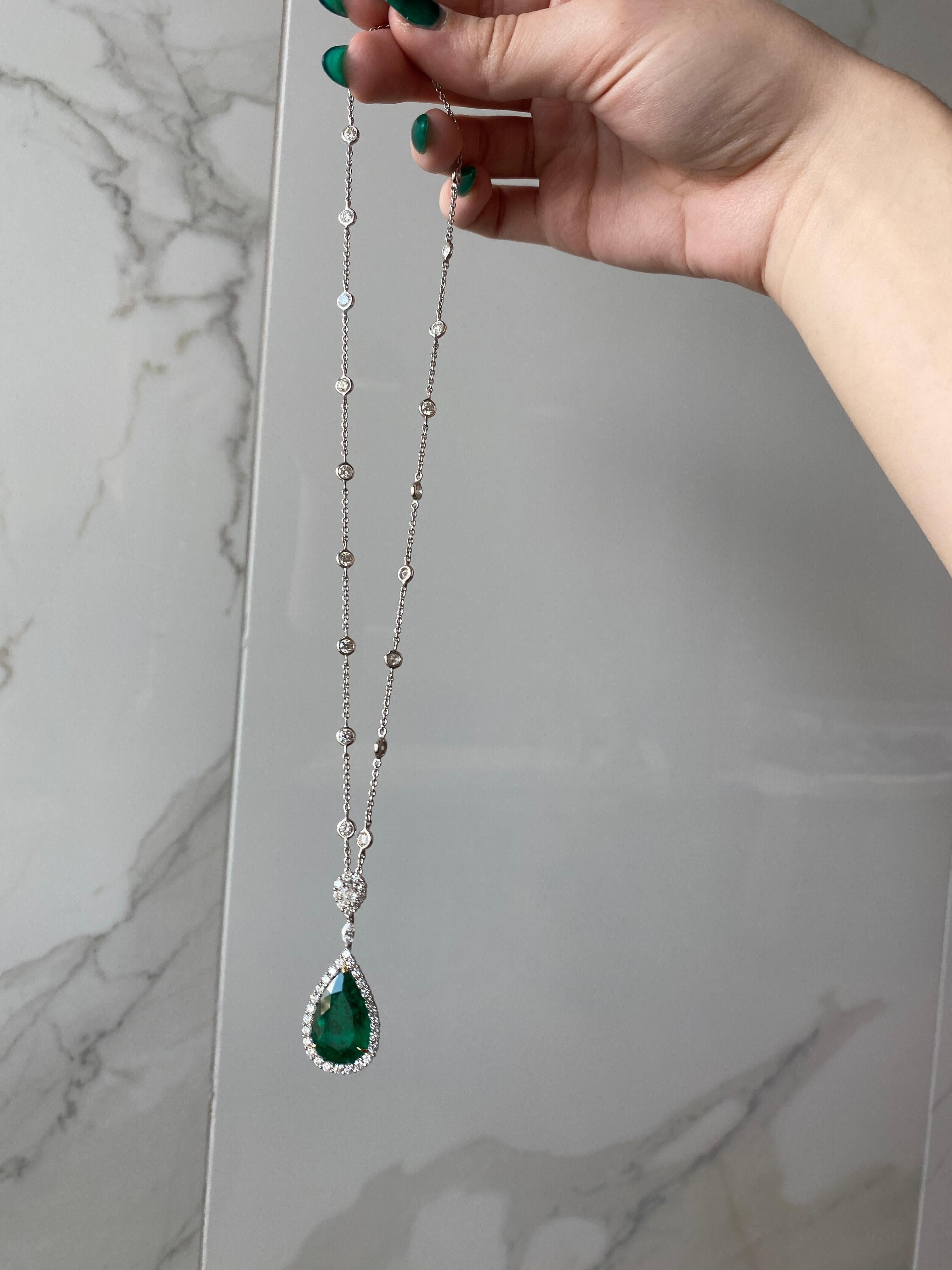 6.75 Carat Pear Shape Emerald and 3.82 Carat Round Diamond by the Yard Necklace In New Condition For Sale In Houston, TX
