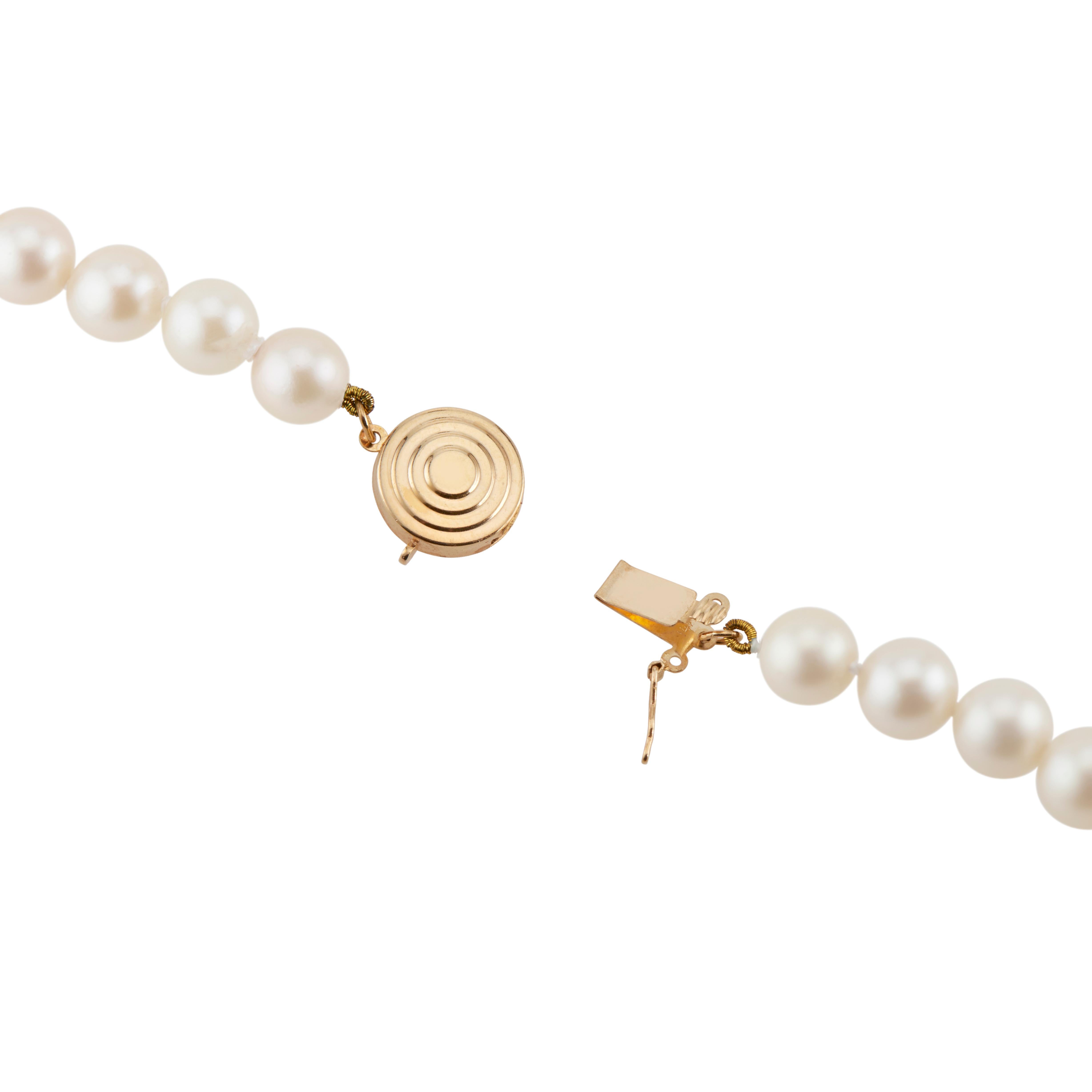 Women's Cultured Pearl Yellow Gold Necklace For Sale
