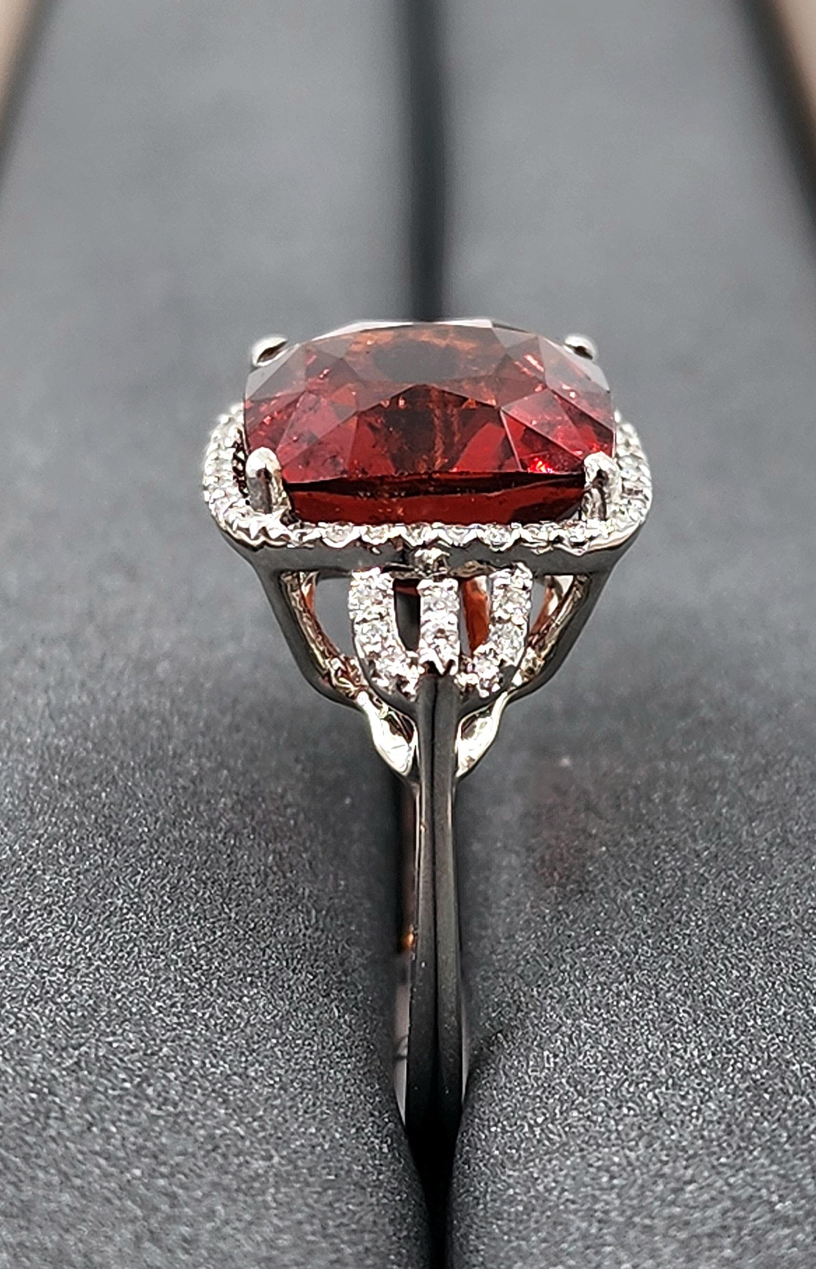 6.76 Karat natürlicher Granat & Diamantring im Zustand „Neu“ im Angebot in Chicago, IL