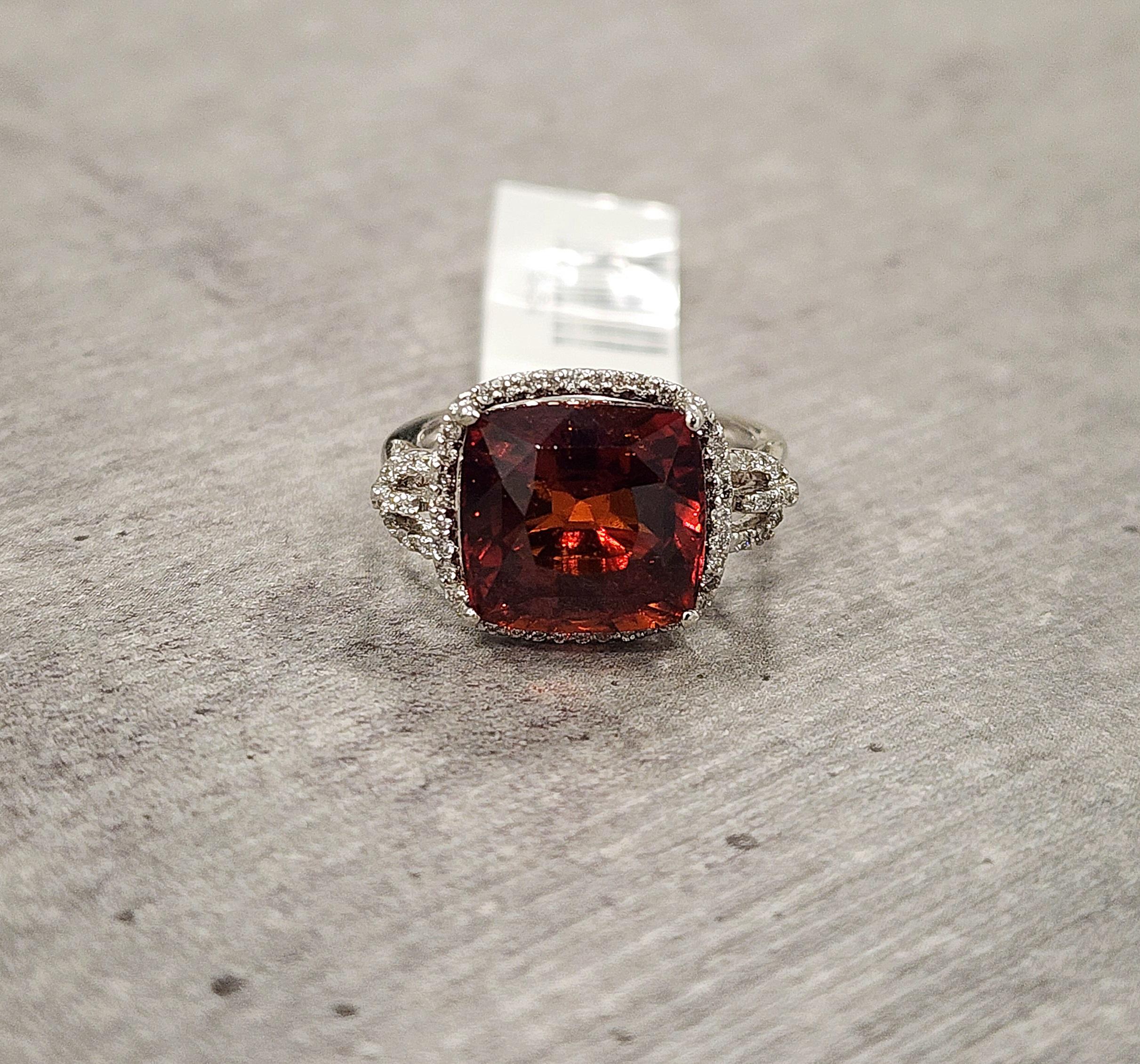 6.76 Karat natürlicher Granat & Diamantring im Angebot 3