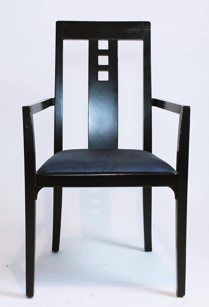Original Charles Rennie Mackinthosh Sessel /Thonet 676PF . Etikettiert und nummeriert:: hergestellt von Thonet:: Deutschland. A:: winzige Fehler auf dem Holz sind auf den Bildern zu sehen.