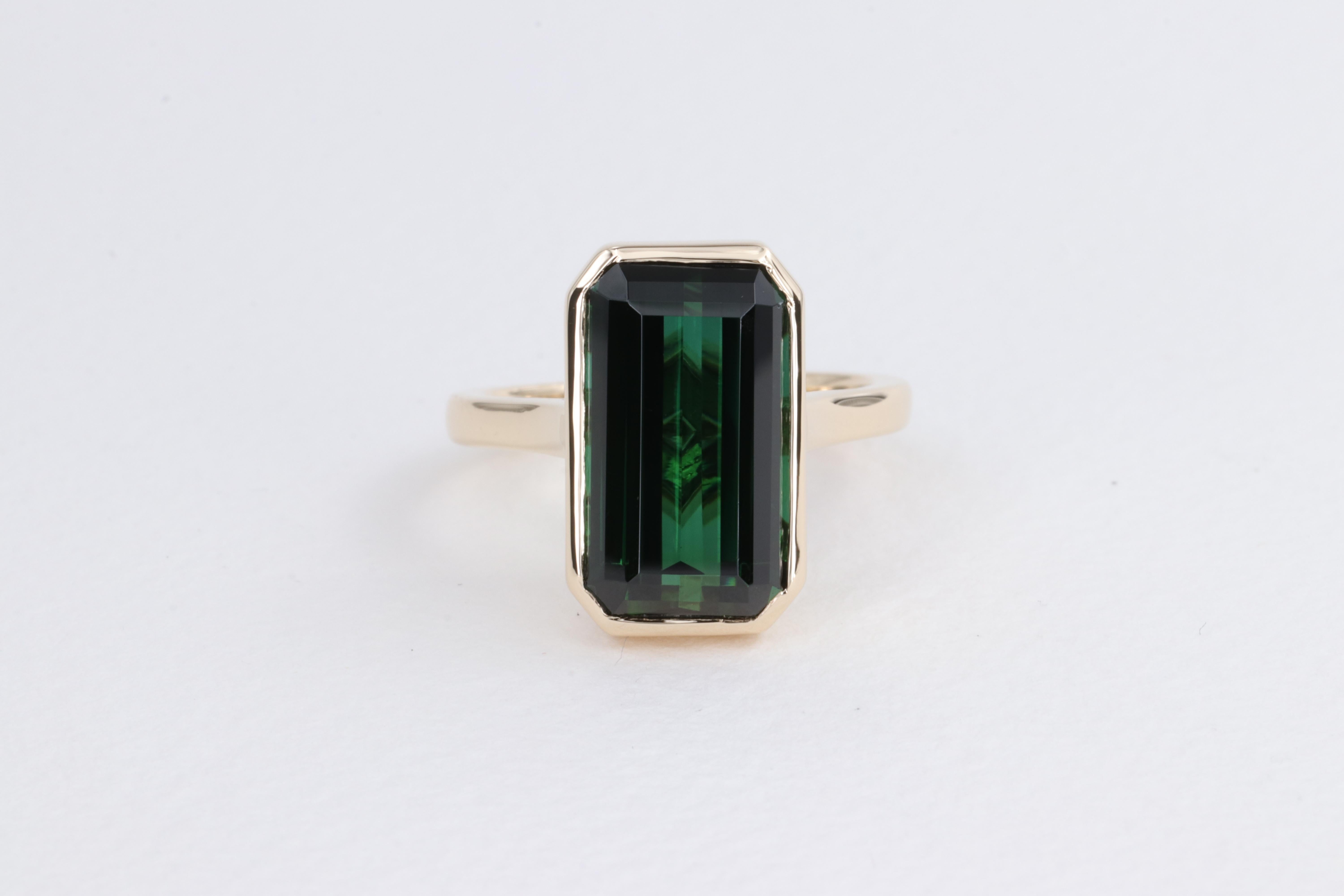 6.78 Carat Green Tourmaline Emerald Cut Bezel Set Yellow Gold Ring In New Condition For Sale In Tampa, FL
