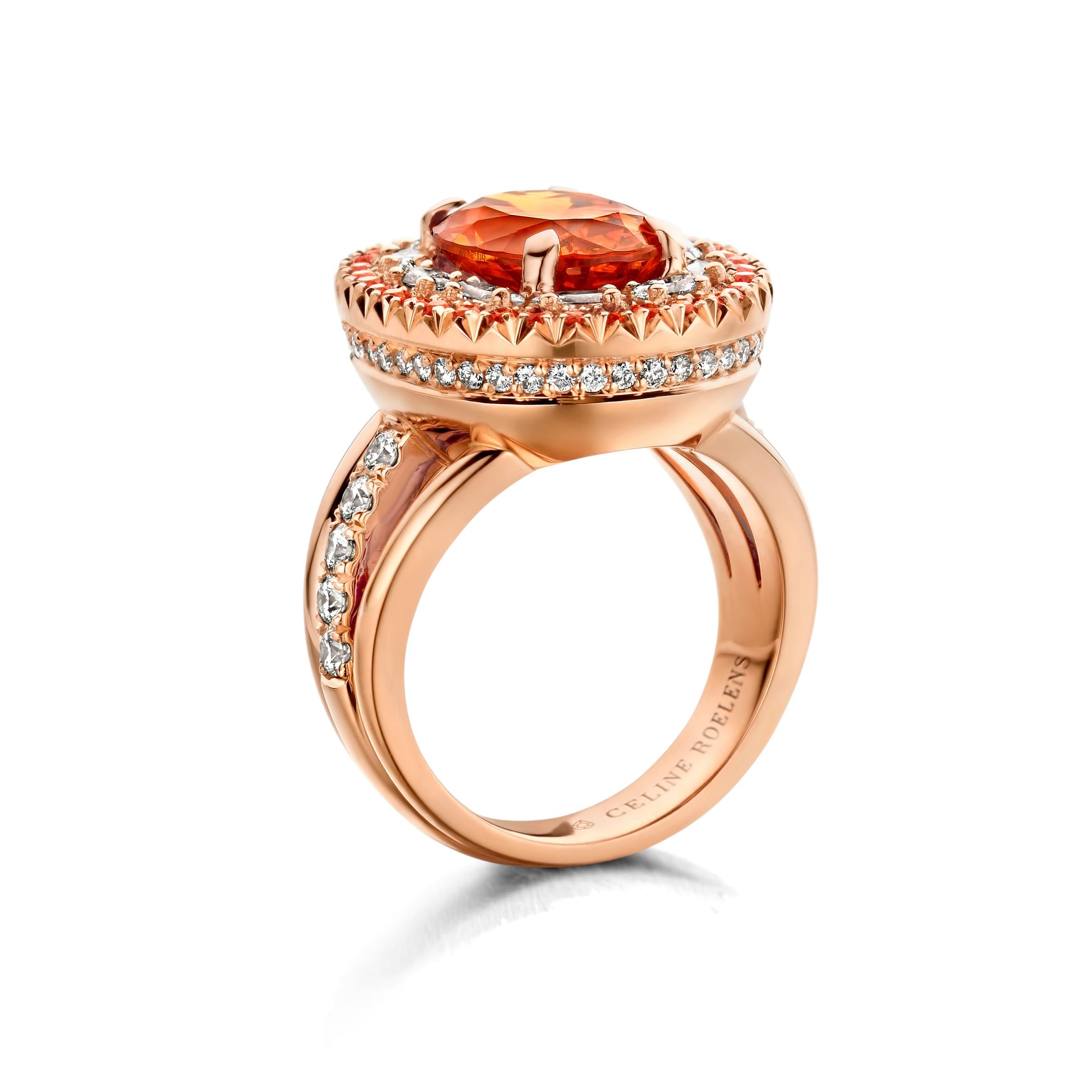 Stunning One of a kind cocktail ring (17,35g) in 18-Karat rose gold set with 1 eye clean oval cut 6.78 carat Mandarin Garnet, 34 brilliant cut orange sapphires (0.34 Carat) and the finest white diamonds:  10 marquise cut diamonds (0.73 Carat) and 52