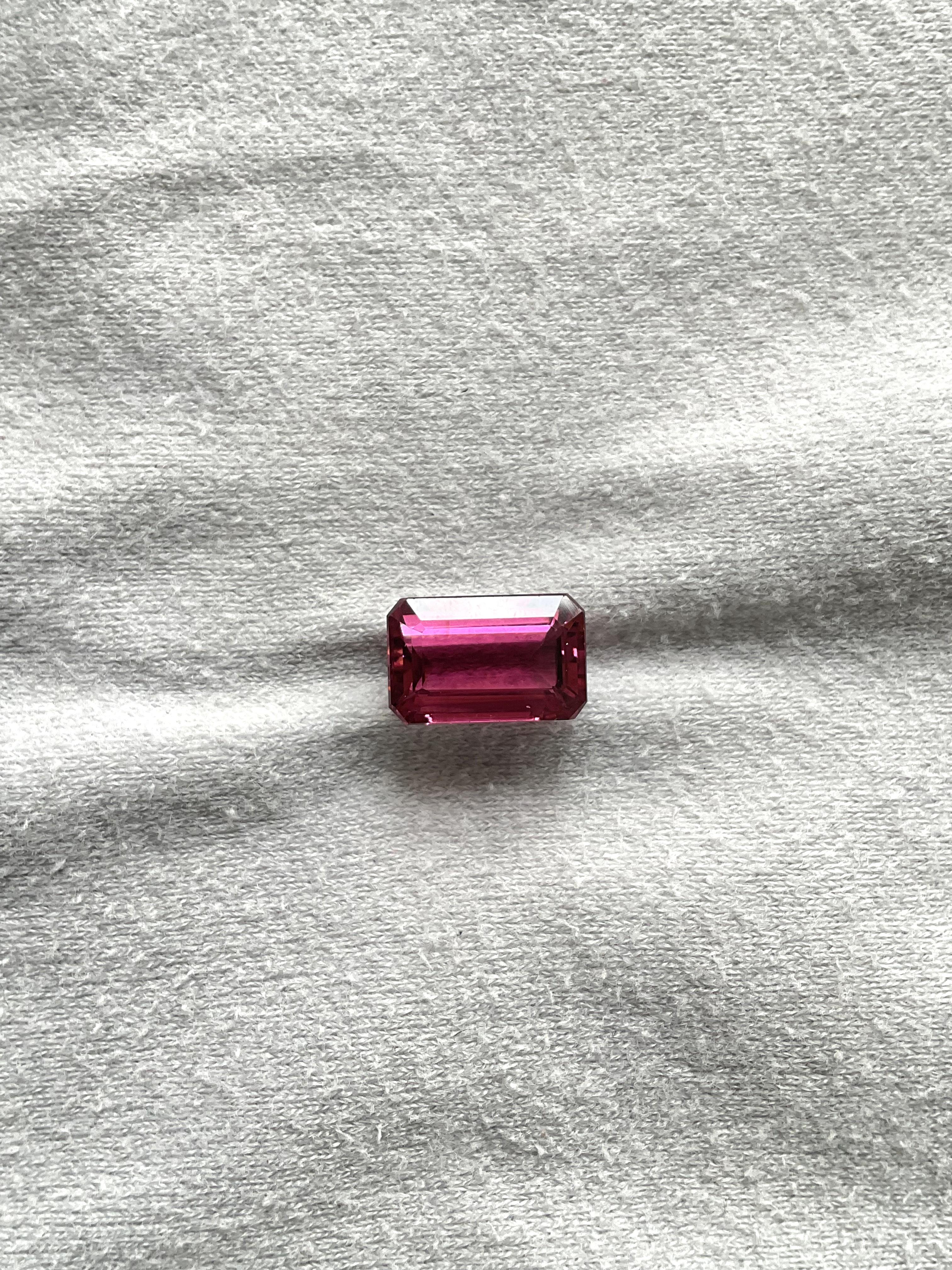 da uomo o donna 6,79 carati Tormalina rosa ottagonale Pietra sfaccettata Gemma naturale in vendita
