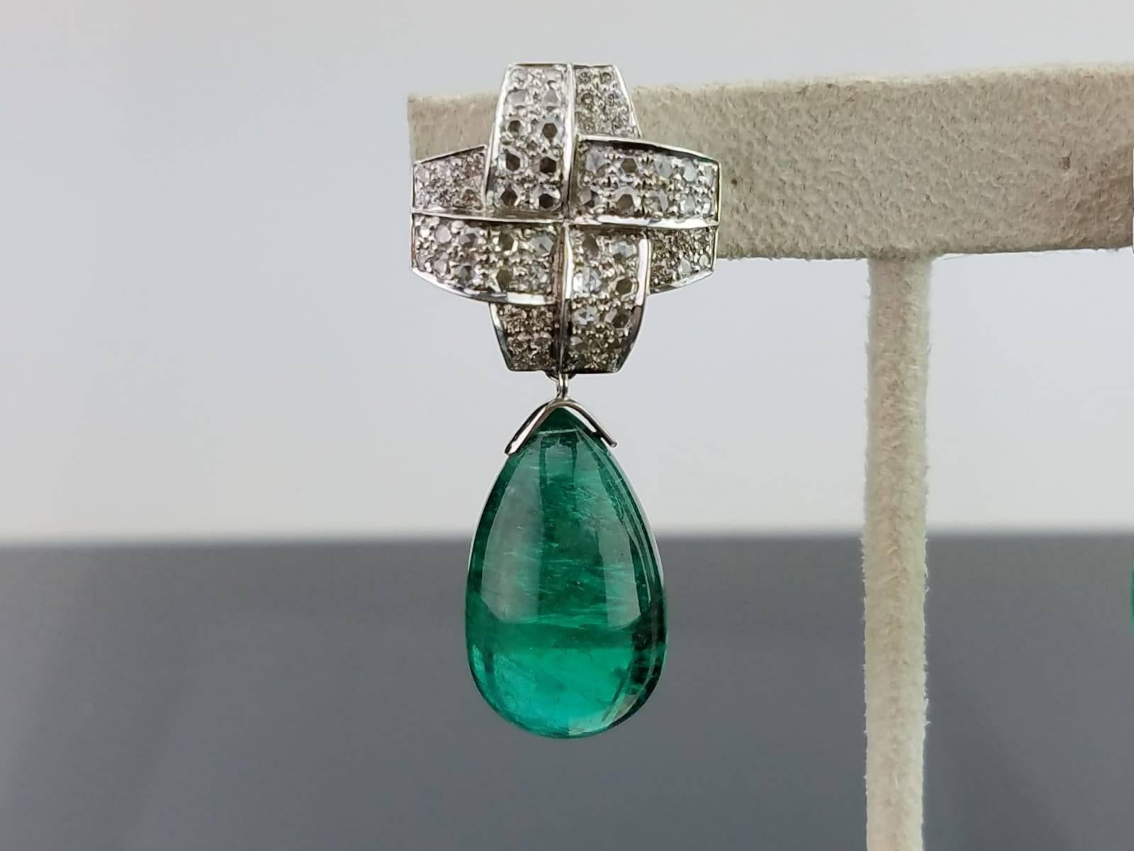 Art Deco 67.95 Carat Emerald Drop and Diamond 18 Karat Gold Dangle Earrings