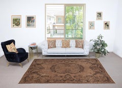6.7x10 Ft Handgefertigter Türkischer Teppich. Brauner überfärbter Vintage-Teppich für modernes Zuhause