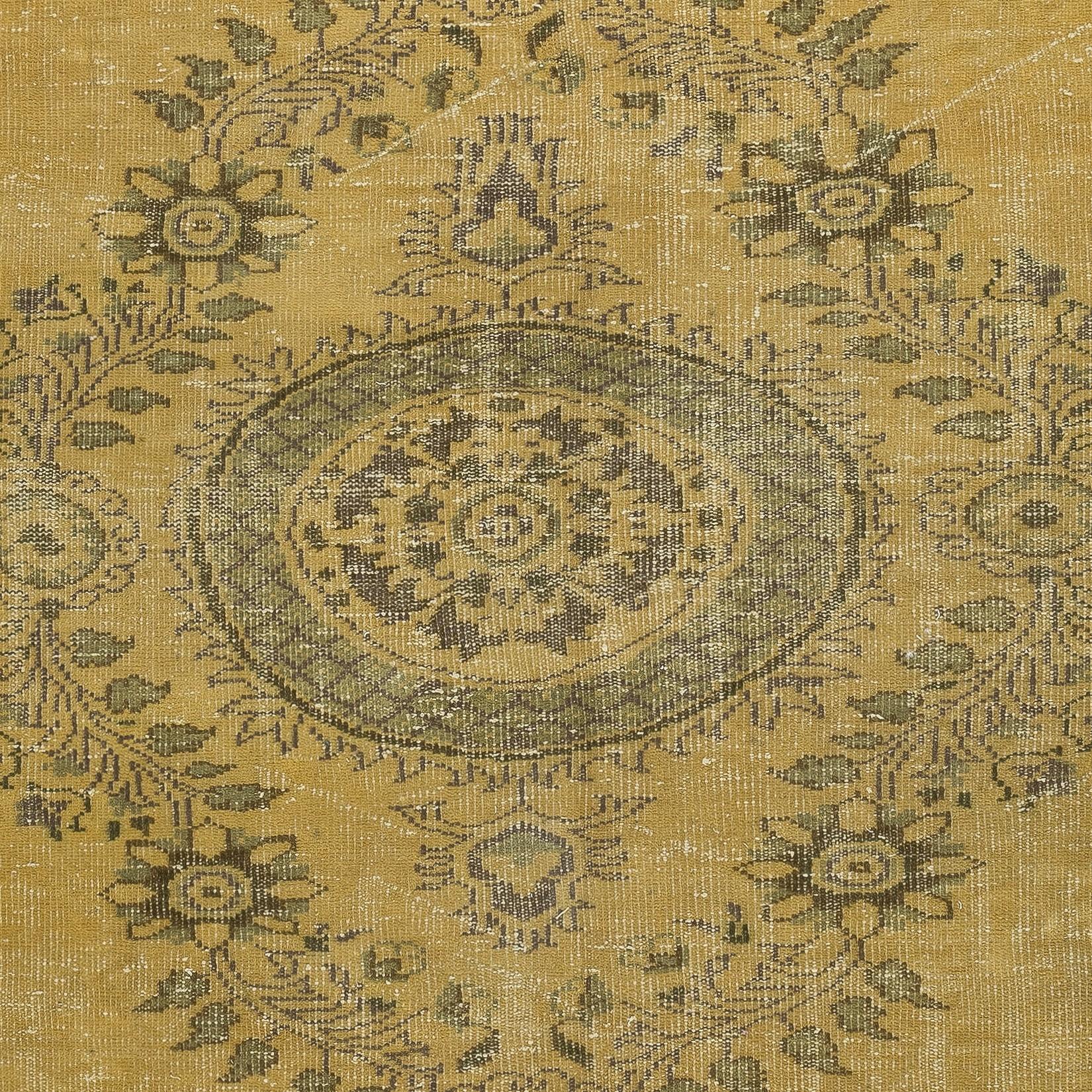 6.7x10 Ft Vintage Bauernhaus-Deko-Teppich. Rustikaler handgefertigter türkischer Teppich (Handgeknüpft) im Angebot