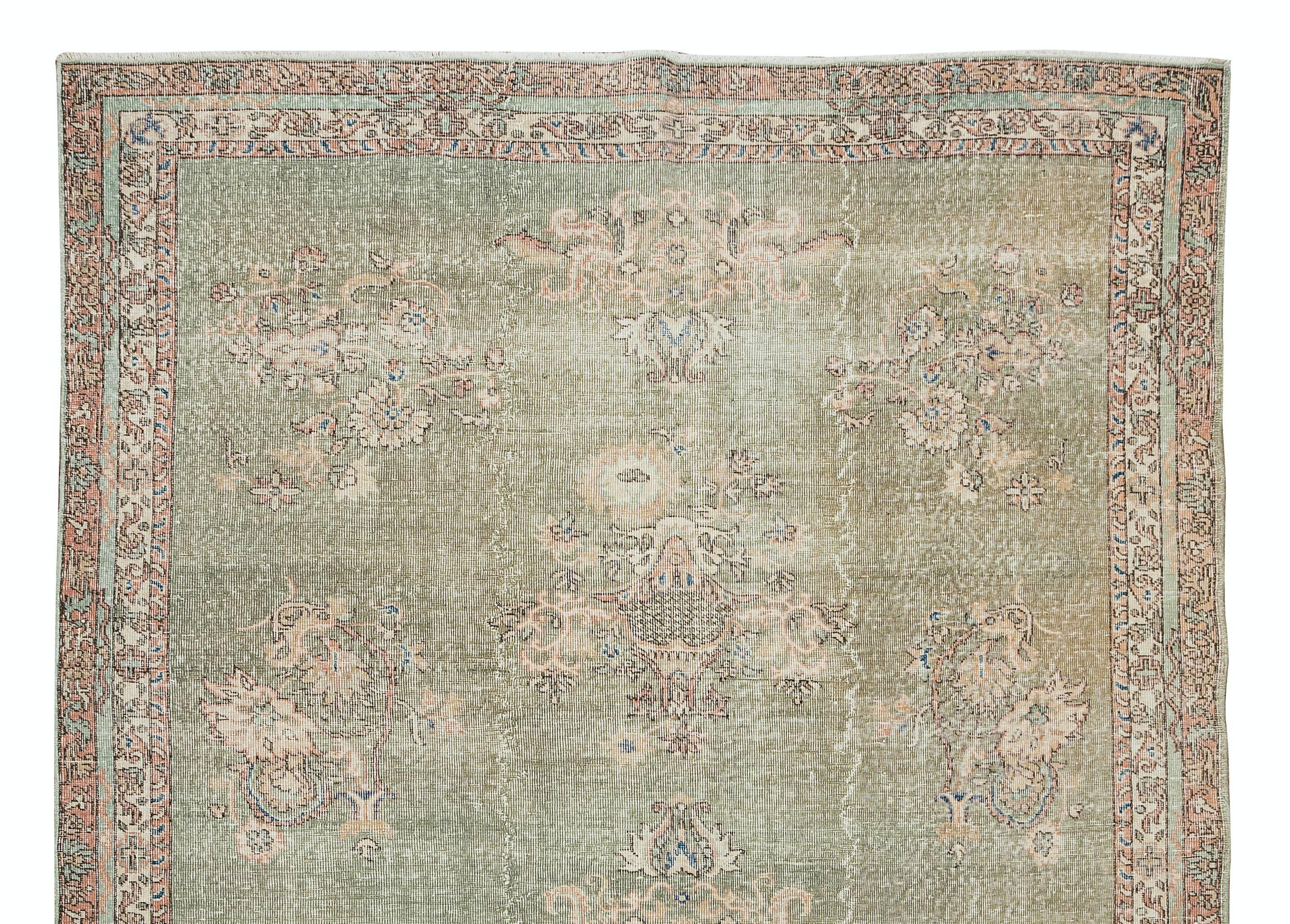 6.7x10 Ft Vintage Floral Pattern Handmade Turkish Oushak Rug in Shades of Green In Good Condition In Spring Valley, NY