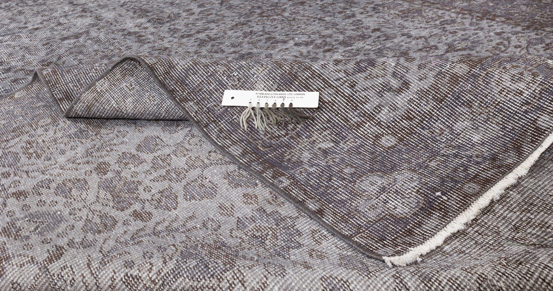 6.7x10.2 Ft Grauer Over-Dyed-Teppich aus trkischer Wolle mit Blumenmuster, Vintage (Moderne) im Angebot