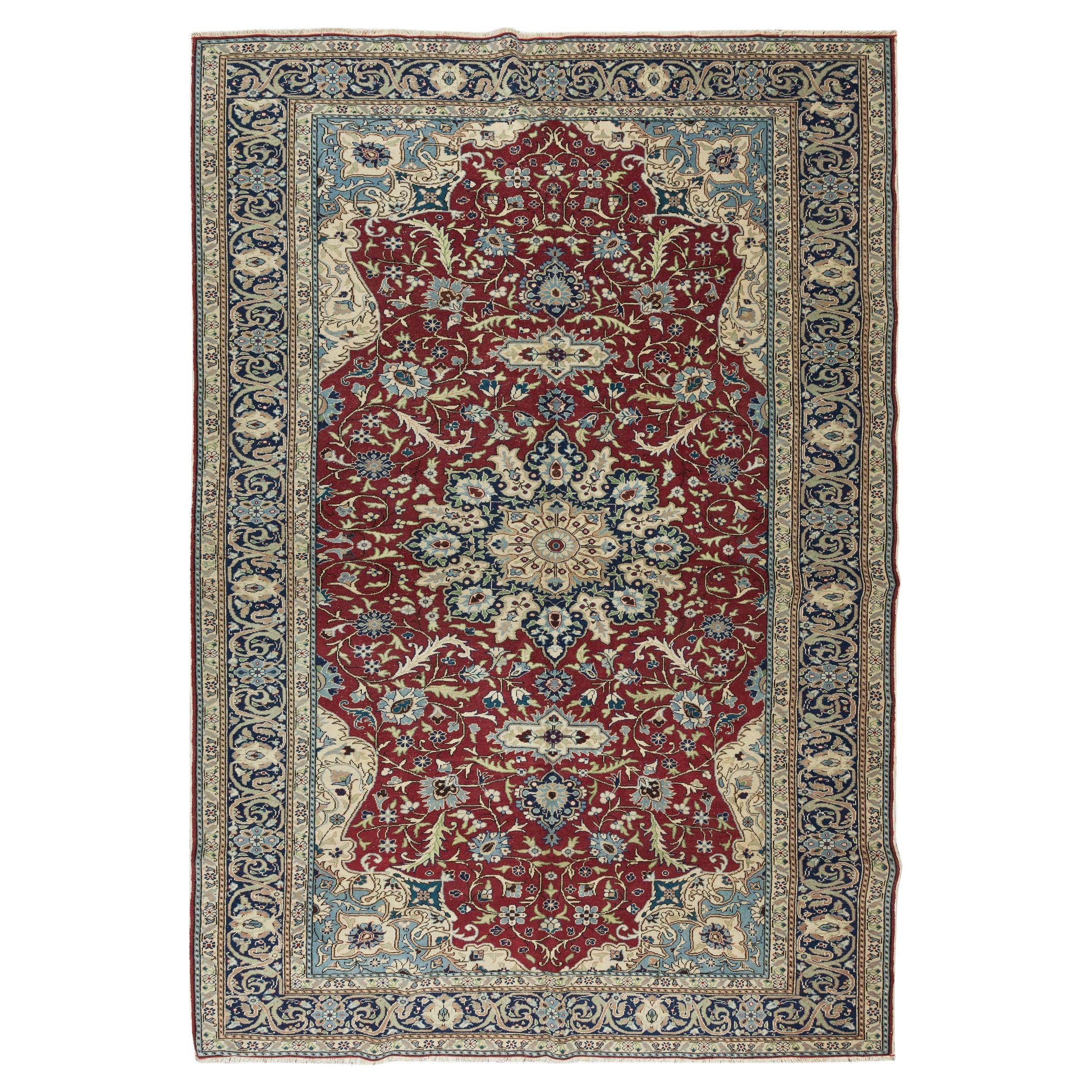  6.7x10.2 Ft Handmade Turkish Rug with Medallion Design, All Wool & Natural Dyes (Tapis turc fait main avec des médaillons, laine et colorants naturels) en vente