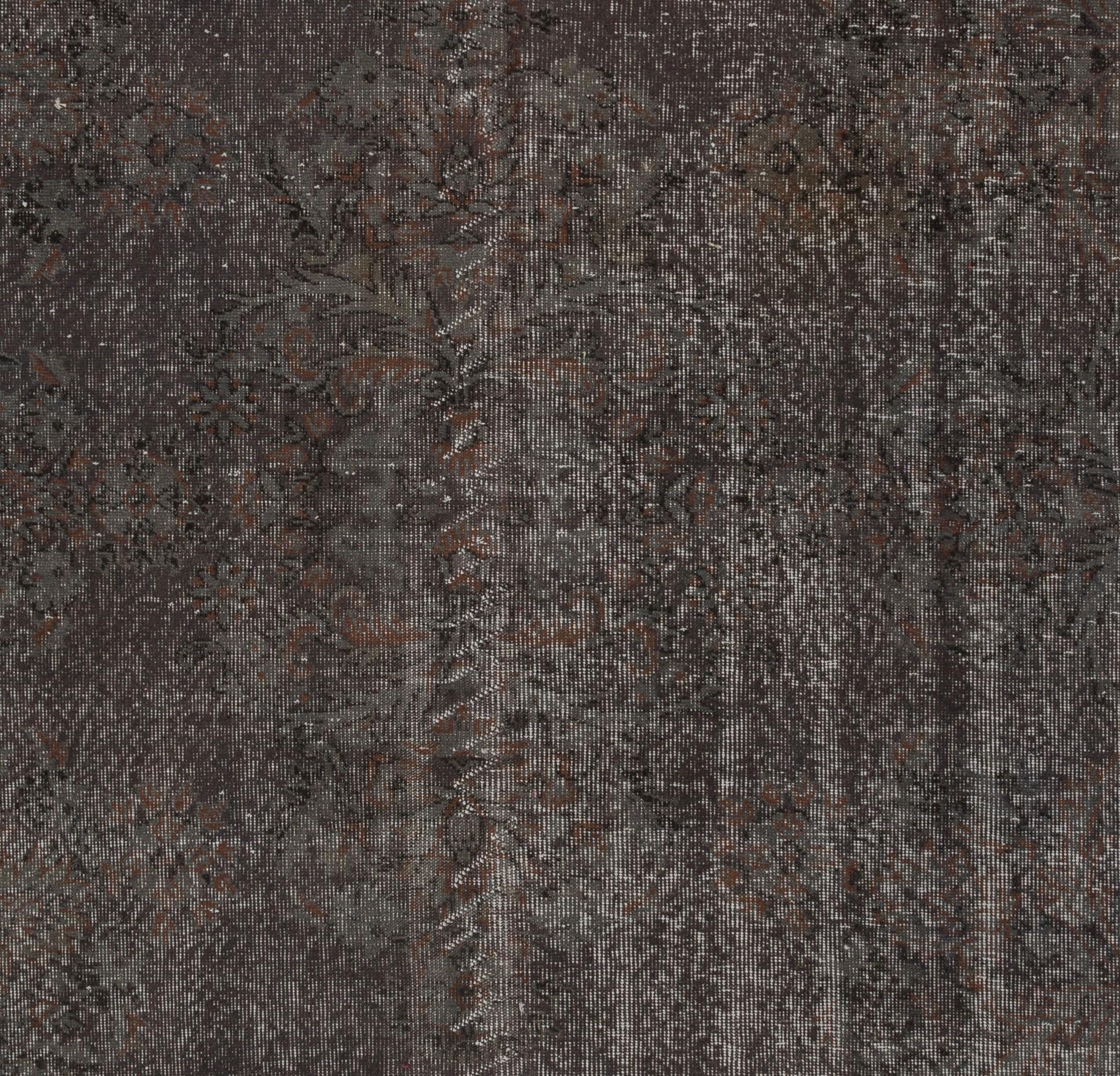 Hand-Woven 6.7x10.2 Ft Vintage Handmade Upcycled Turkish Wool Area Rug in Gray & Taupe For Sale