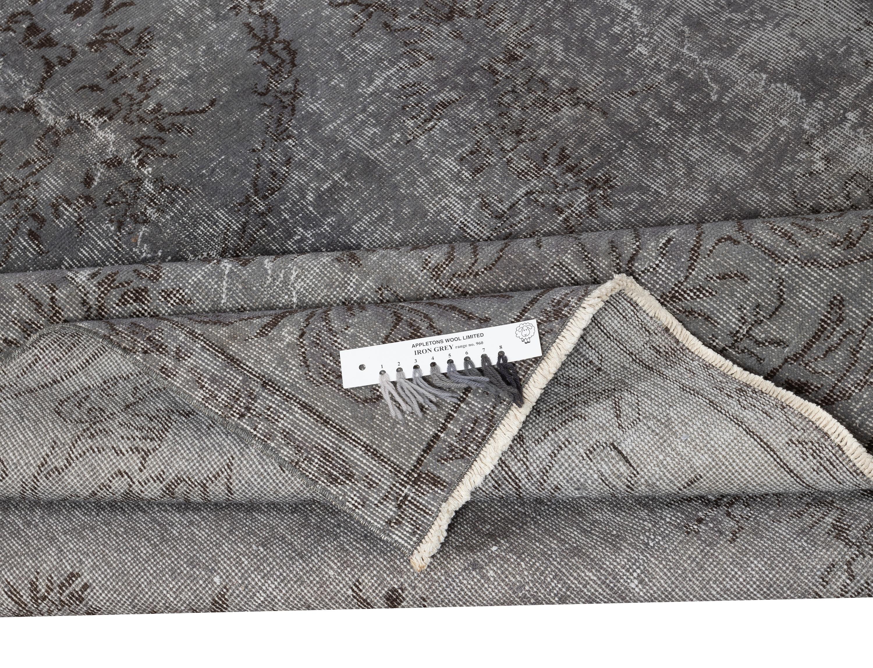 6.7x10.3 Ft Gray Vintage Wool Area Rug. Modern Hand-knotted Carpet (Moderne) im Angebot