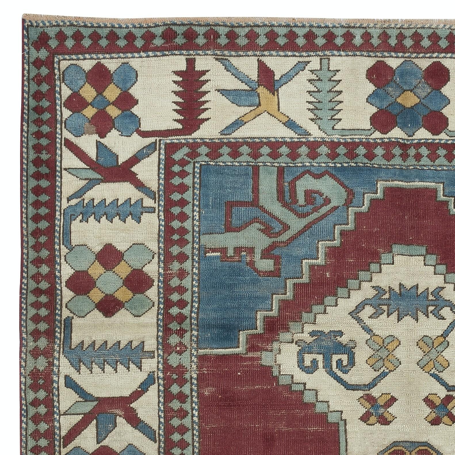 Turco Tappeto turco vintage annodato a mano da 6,7x10,4 piedi con disegno geometrico a medaglione in vendita