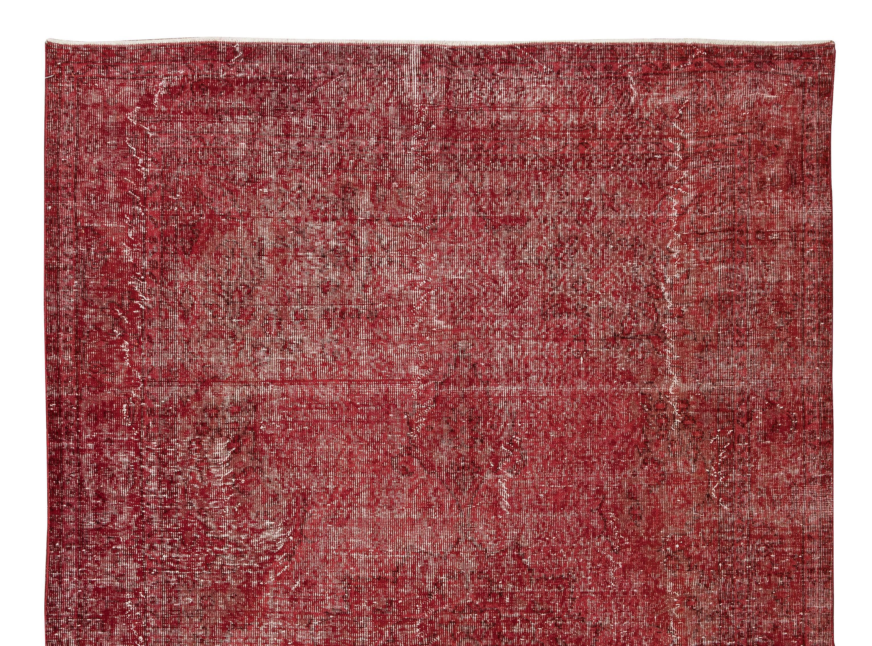Turco Tappeto vintage turco 6.7x9.6 Ft annodato a mano in rosso 4 Modern Interiors in vendita