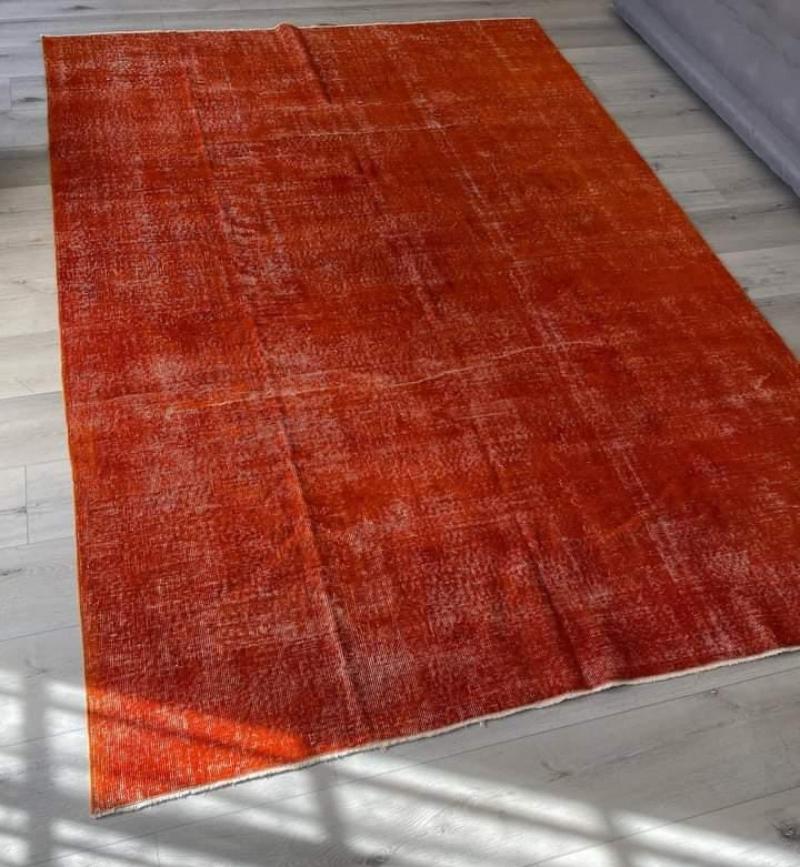 6.7x9.8 Ft Plain Solid Burnt Orange Turkish Rug. Modern Handmade Upcycled Carpet In Good Condition For Sale In Philadelphia, PA