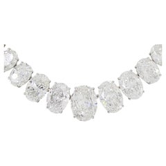 Collier de 68 carats de diamants de taille ovale certifiés GIA en platine avec centre de 2 carats