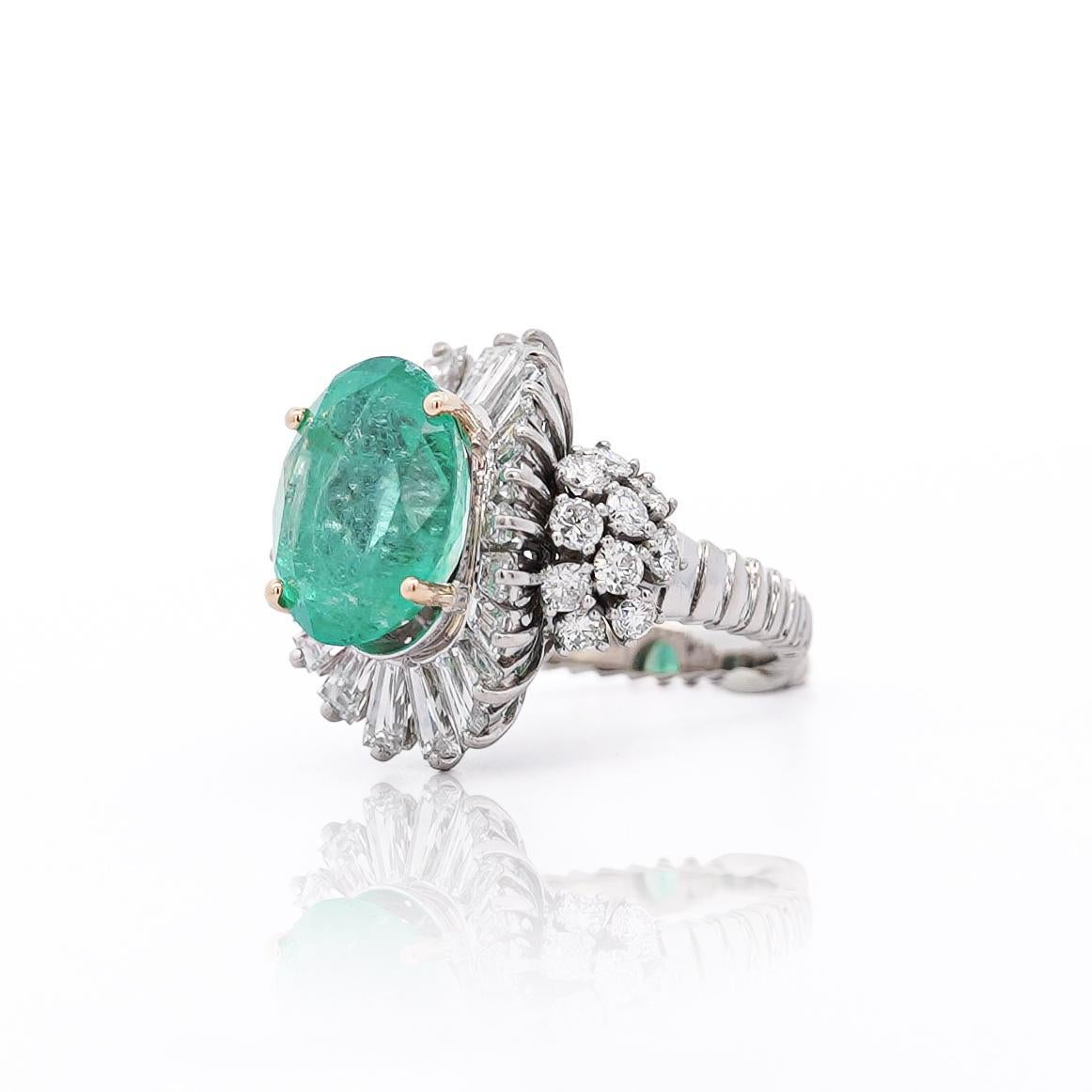 6.8 Carat Oval Cut Colombian Emerald and Diamond Platinum Ring For Sale 7