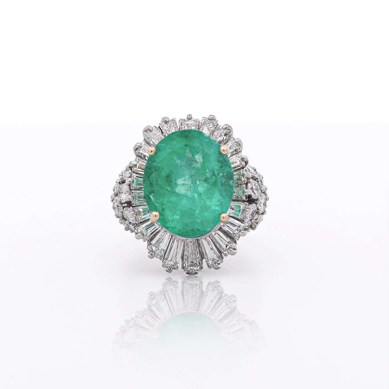 6.8 Carat Oval Cut Colombian Emerald and Diamond Platinum Ring For Sale 9