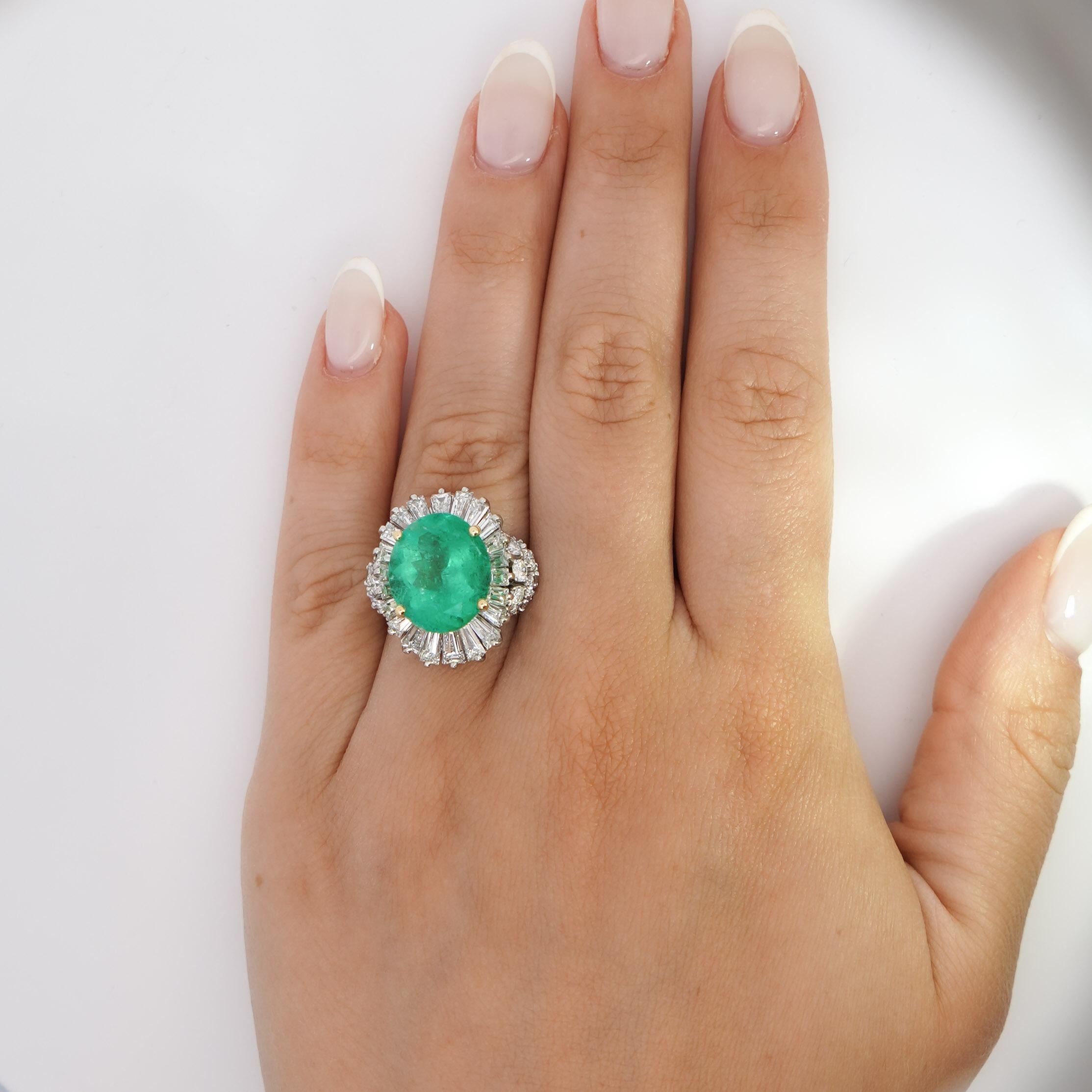 Women's 6.8 Carat Oval Cut Colombian Emerald and Diamond Platinum Ring For Sale