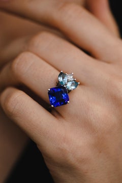 6,8 Karat Tansanit und Diamant Ring 14K Weißgold, Contemporary 2023