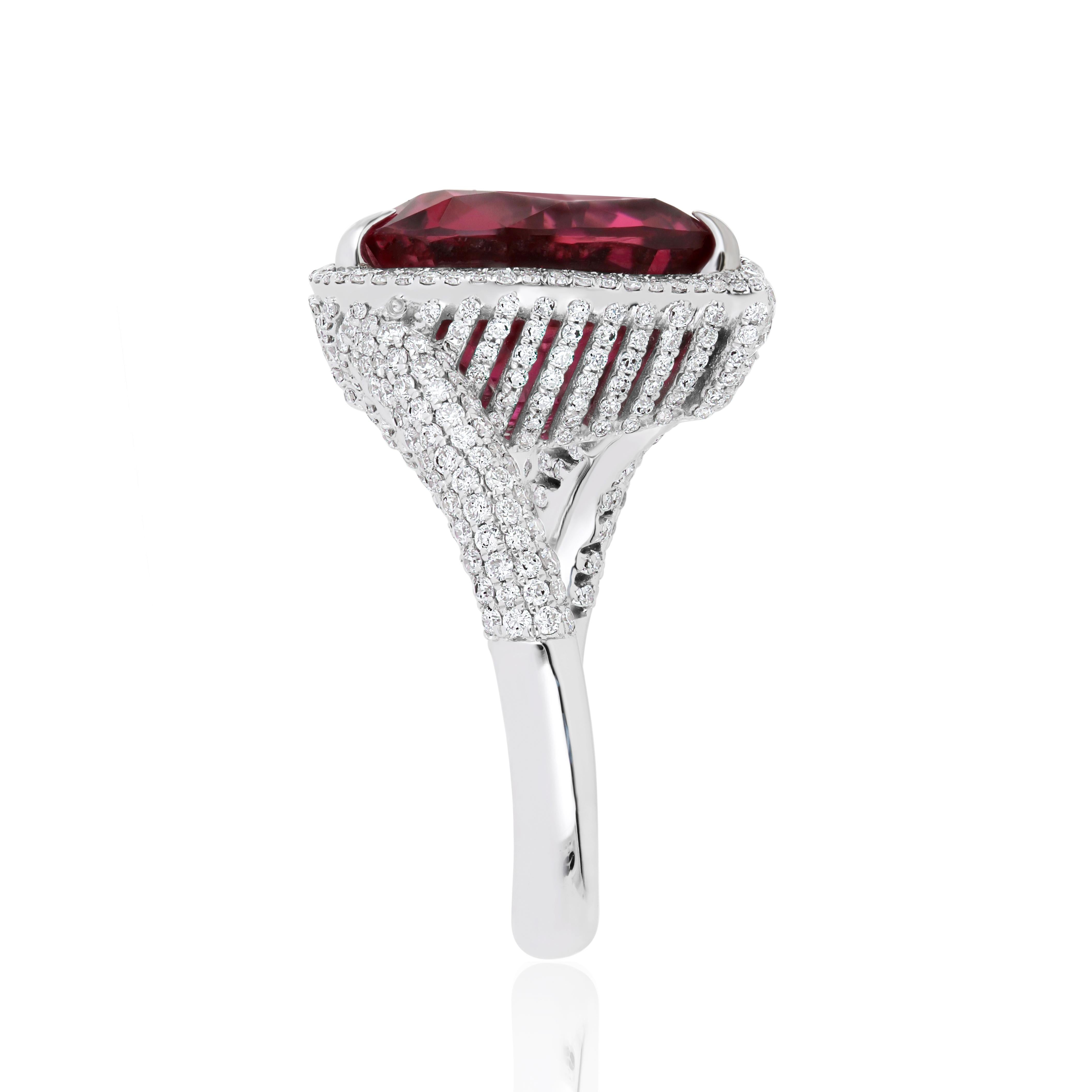 6.8 Carats Rubellite and Diamond Studded Ring in 18K White Gold Ring In New Condition For Sale In JAIPUR, IN