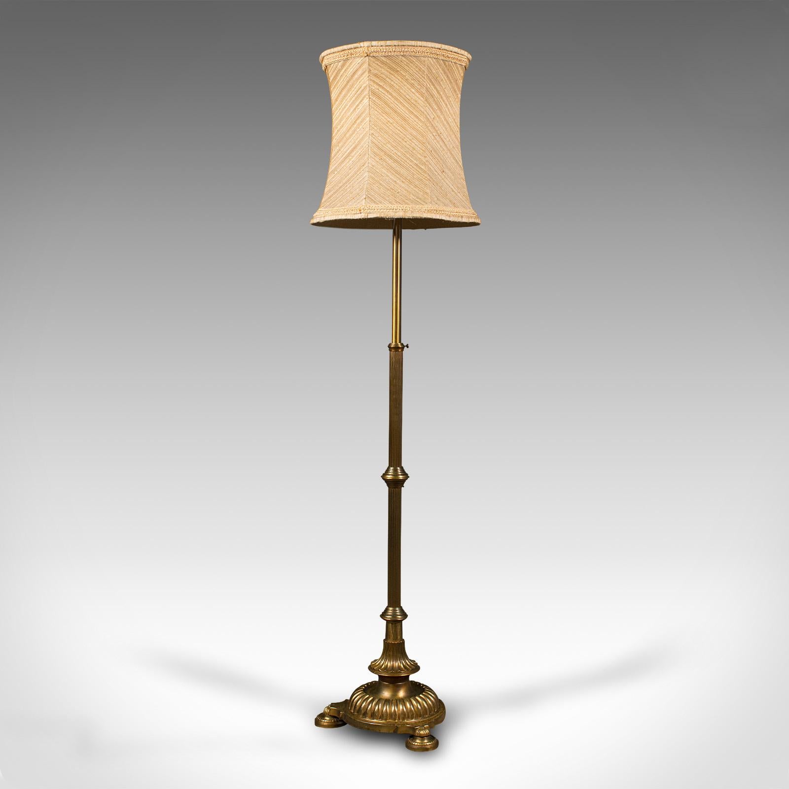 20ième siècle Lampe standard vintage anglaise, laiton, lampe de lecture réglable, 1940 en vente