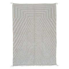 6’8” x 9’6” Alisma Ivory Handmade Moroccan Wool Beni Ouarain Rug