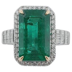 6.80 Carat Cocktail Emerald Ring made in 18K White Gold