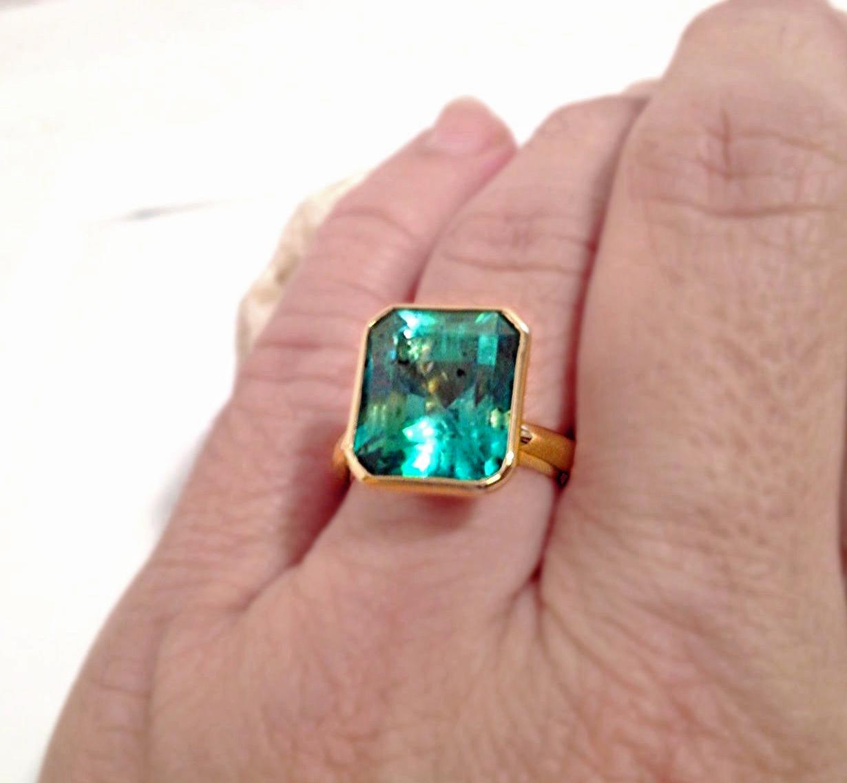 emerald ring 6 carat