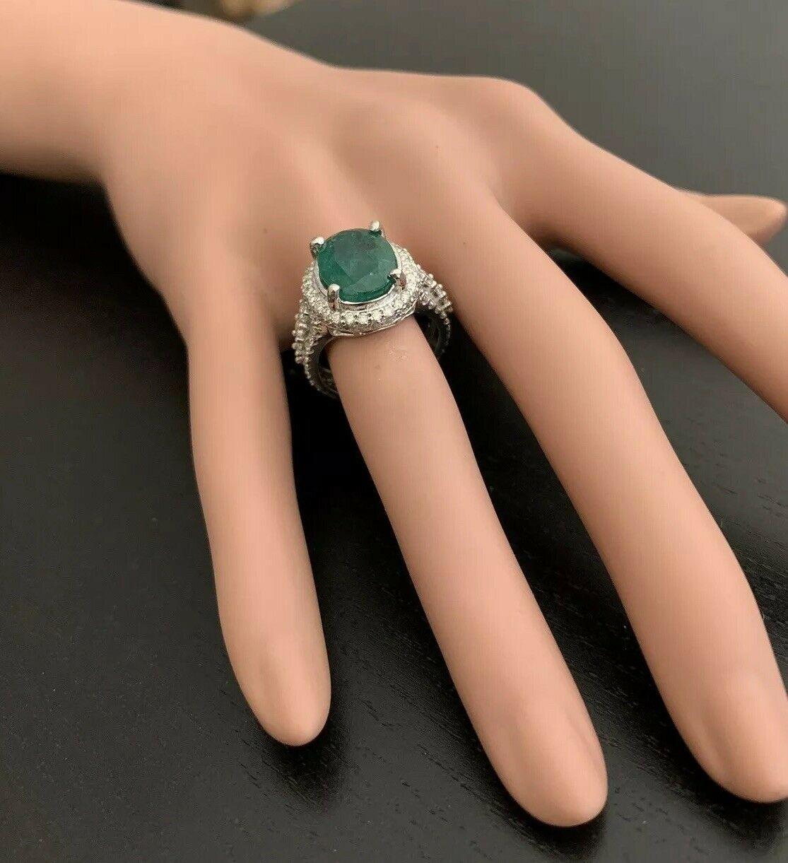 6.80 Carat Natural Emerald and Diamond 14 Karat Solid White Gold Ring For Sale 2
