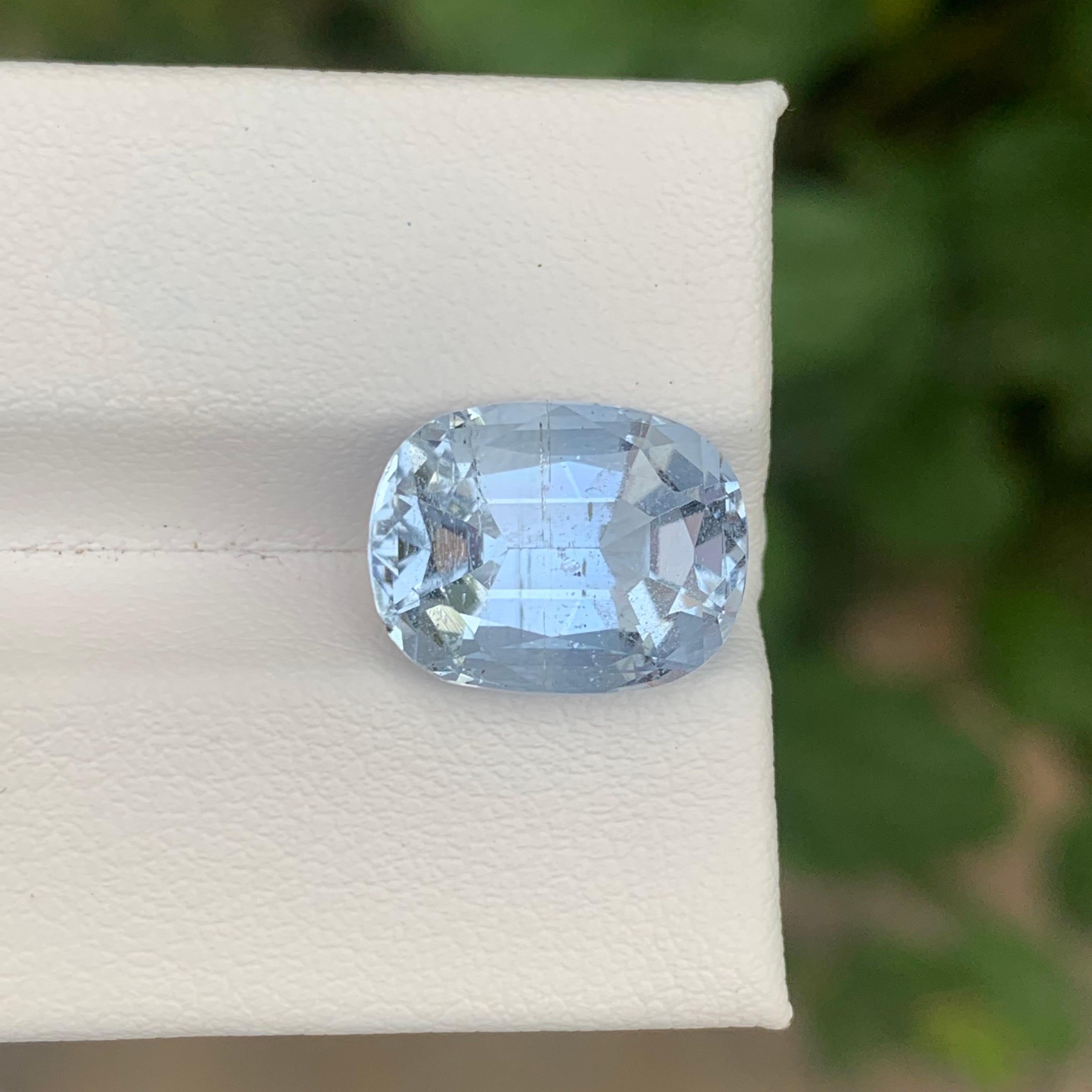Women's or Men's 6.80 Carat Natural Loose Goshenite Aquamarine Cushion Shape Gemstone For Sale