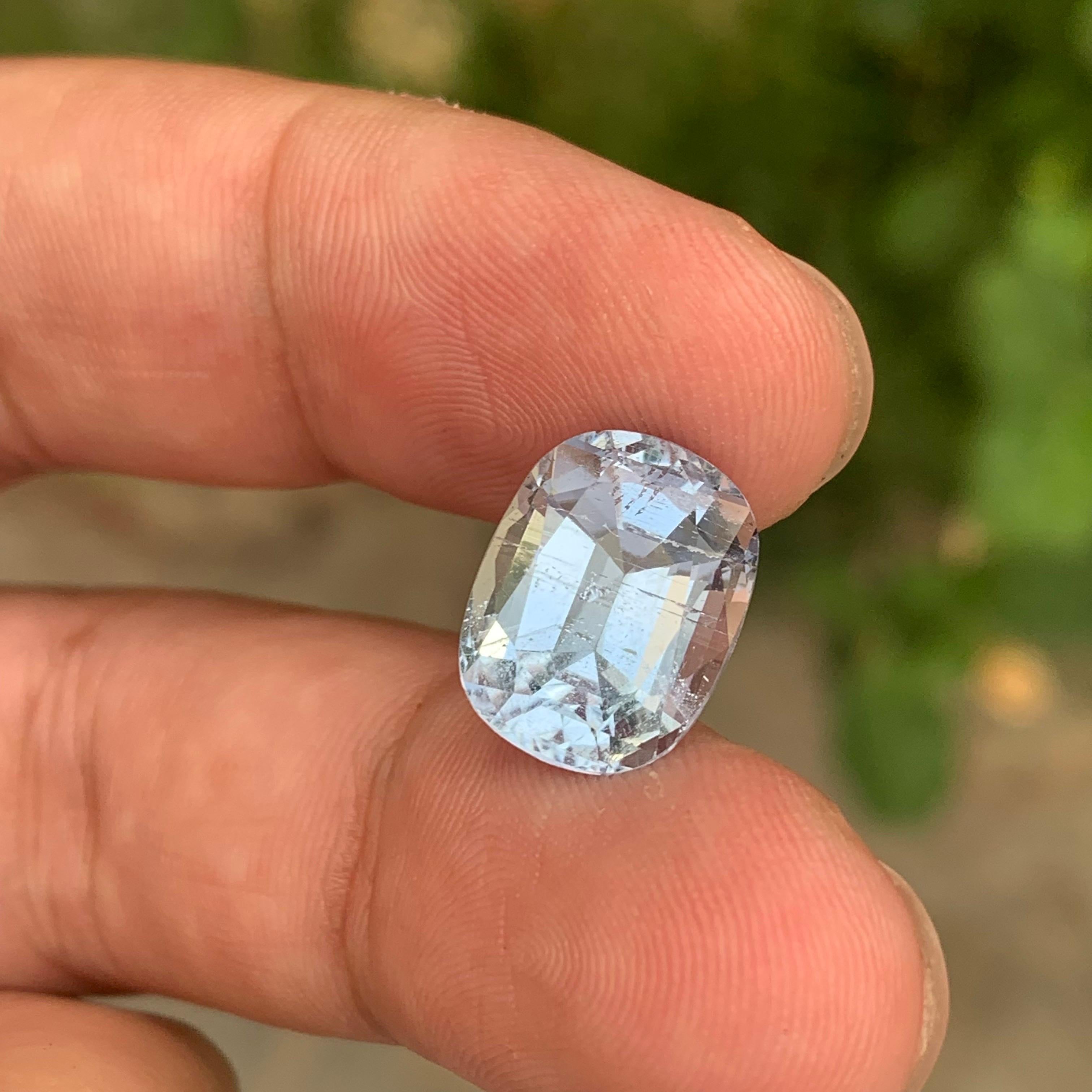 6.80 Carat Natural Loose Goshenite Aquamarine Cushion Shape Gemstone For Sale 2
