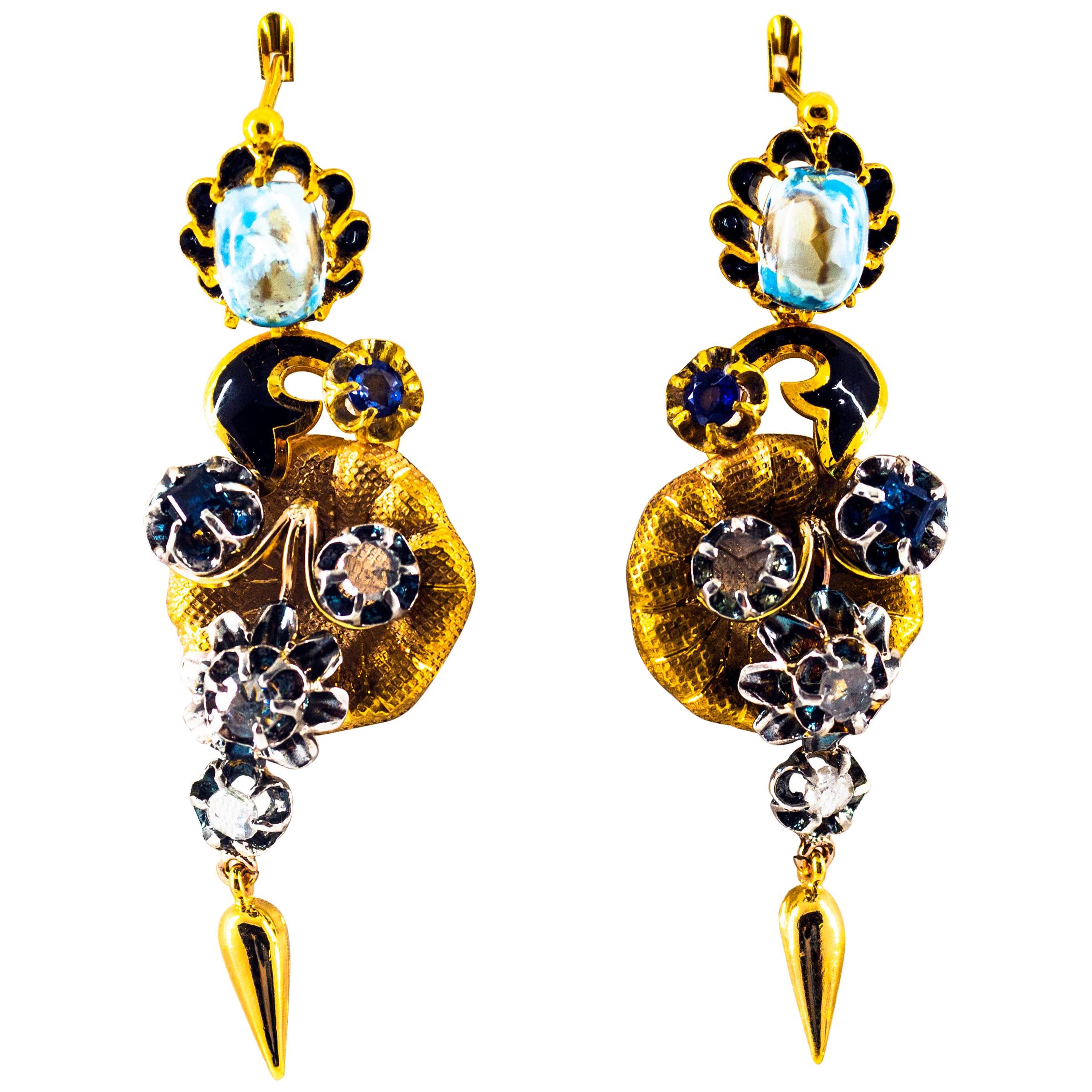 Boucles d'oreilles en or jaune avec diamants blancs taille rose, saphirs bleus et topaze bleue de 6,80 carats