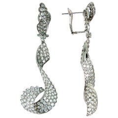 6.80 Carats Diamond Design in Style Earring with 13.96 grams White Gold 