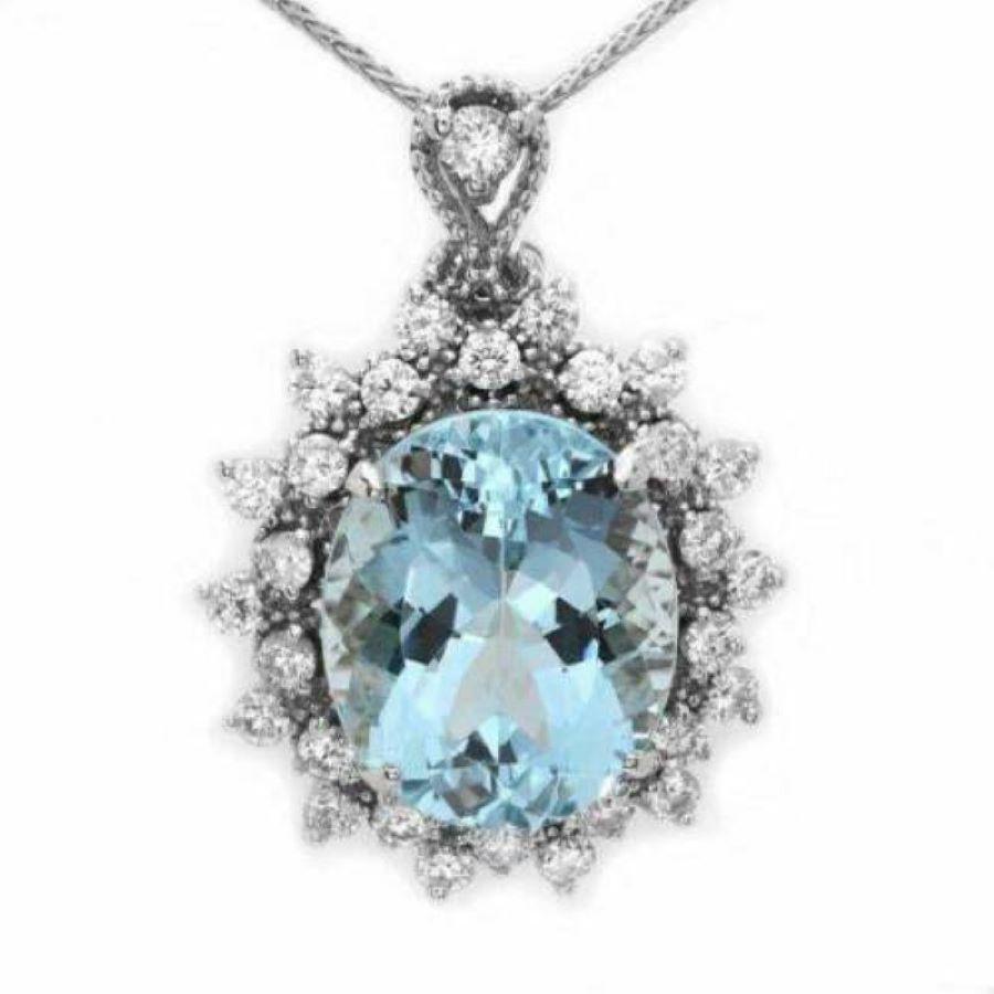 Mixed Cut 6.80ct Natural Aquamarine and Diamond 14k Solid White Gold Necklace For Sale