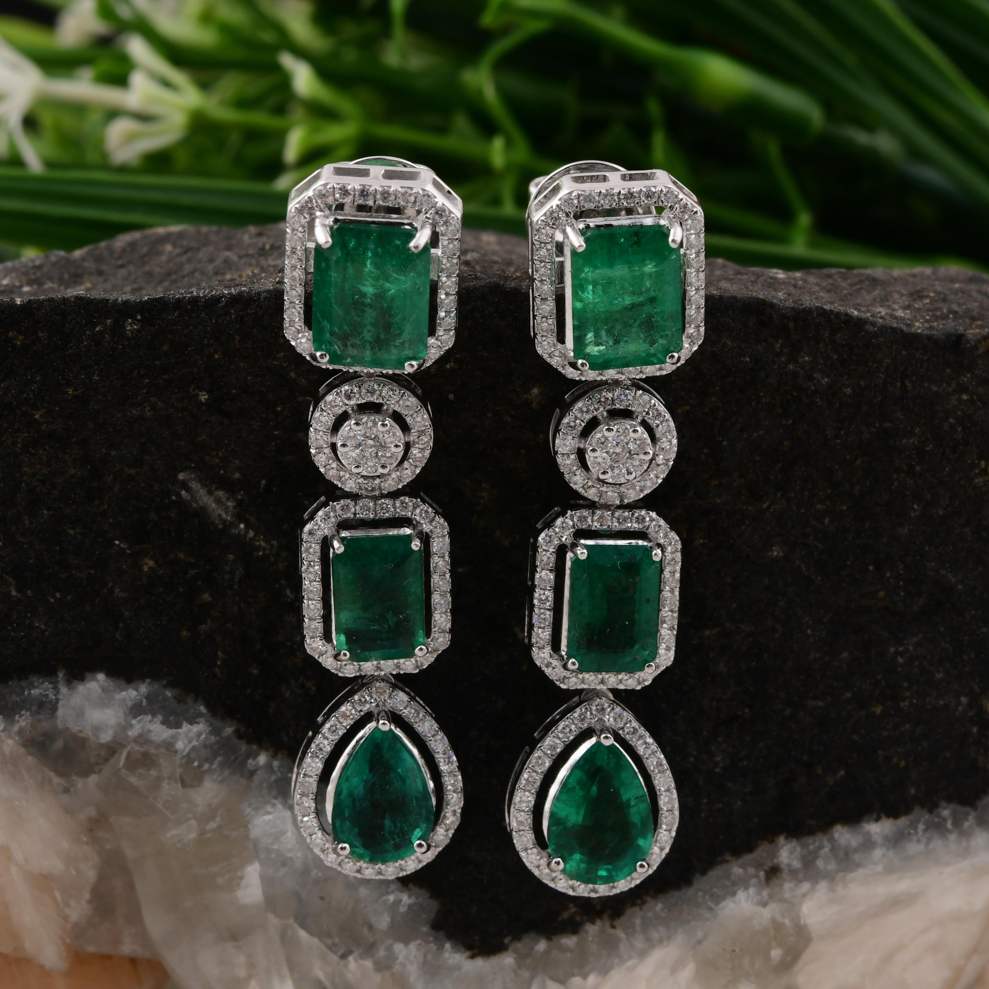 Ottagono Smeraldo dello Zambia da 6,81 carati e diamante SI/H da 0,90 carati, orecchini in oro bianco da 14 carati in vendita