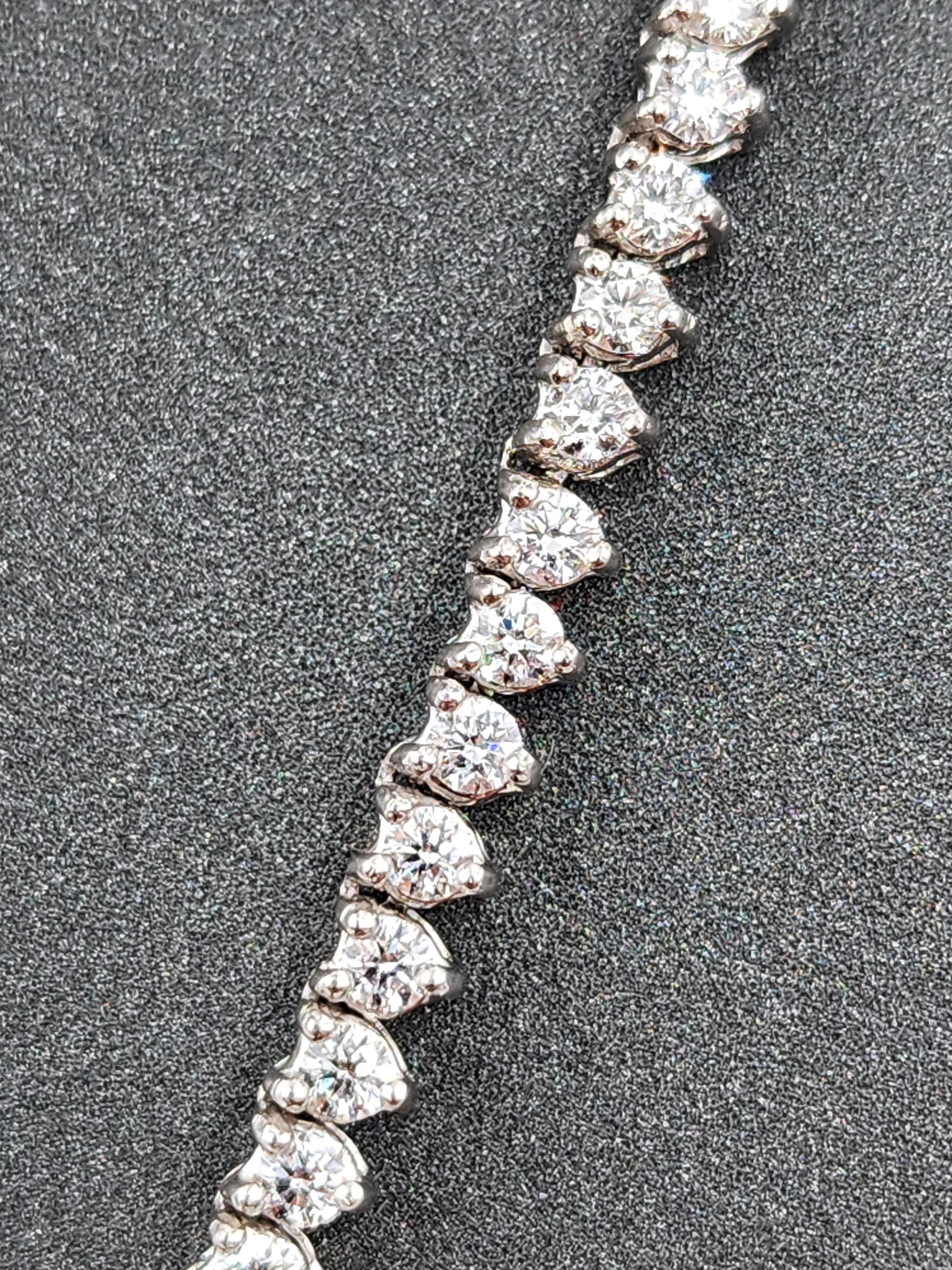 Femenino o masculino Collar de tenis con diamantes de 6.81 quilates en venta