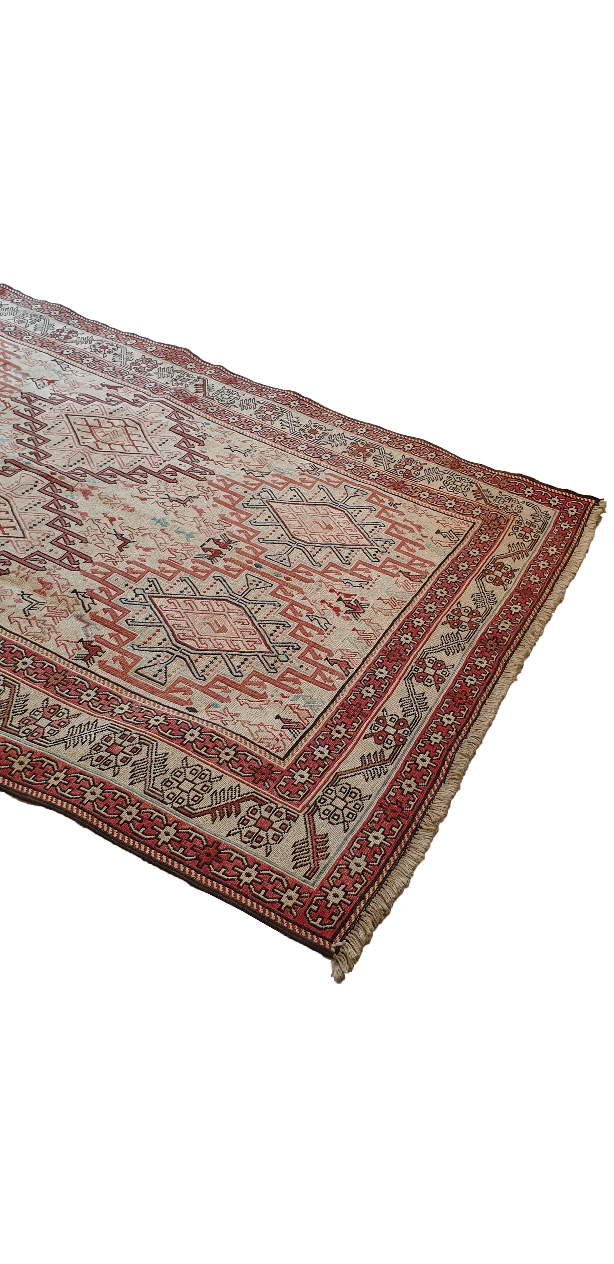 Seta 682 - Magnifico kilim ricamato in lana e seta proveniente dal Caucaso in vendita