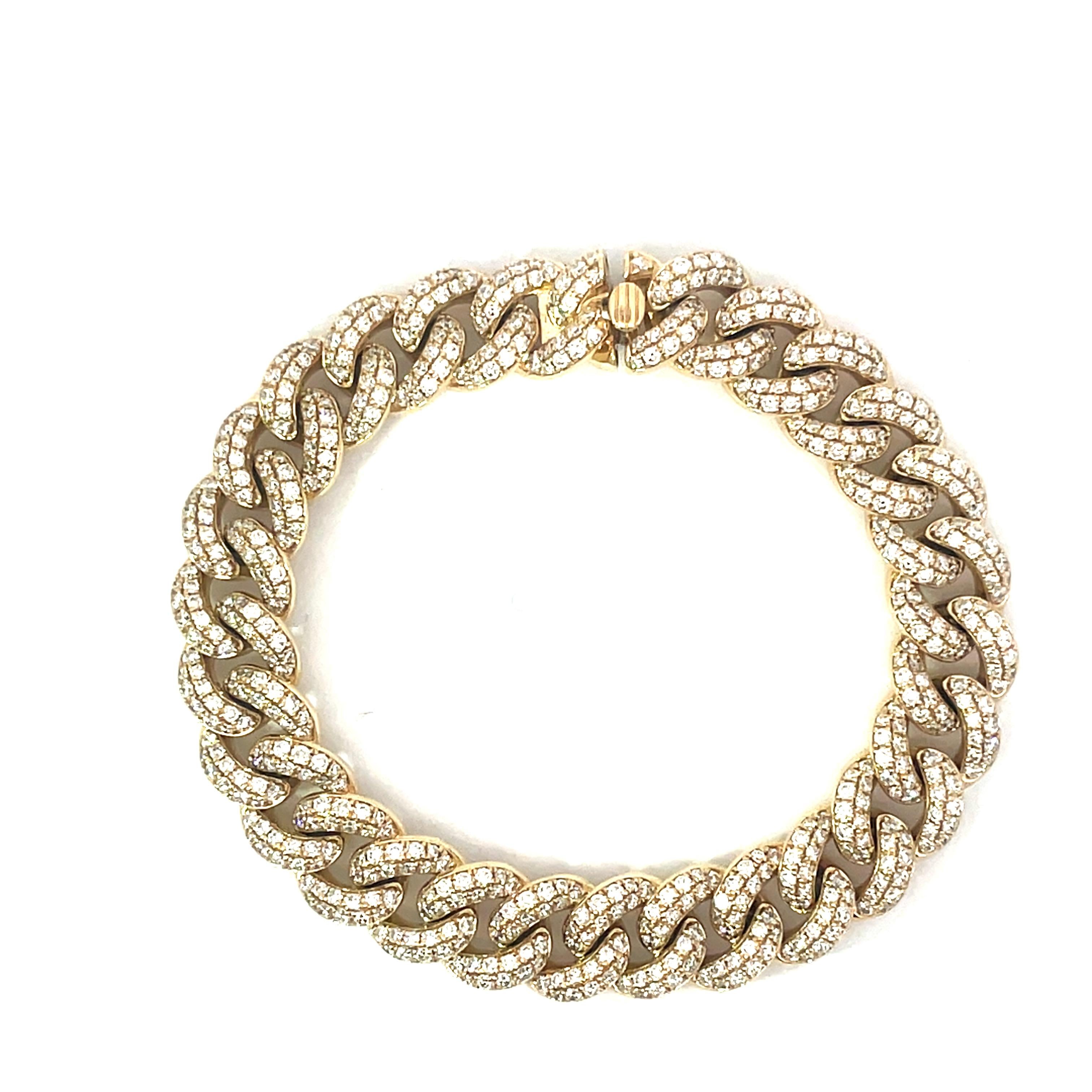 Cuban Link All Diamond Bracelet 
6.82ct 
Yellow Gold 
Round Cut Diamonds 
7 inc



