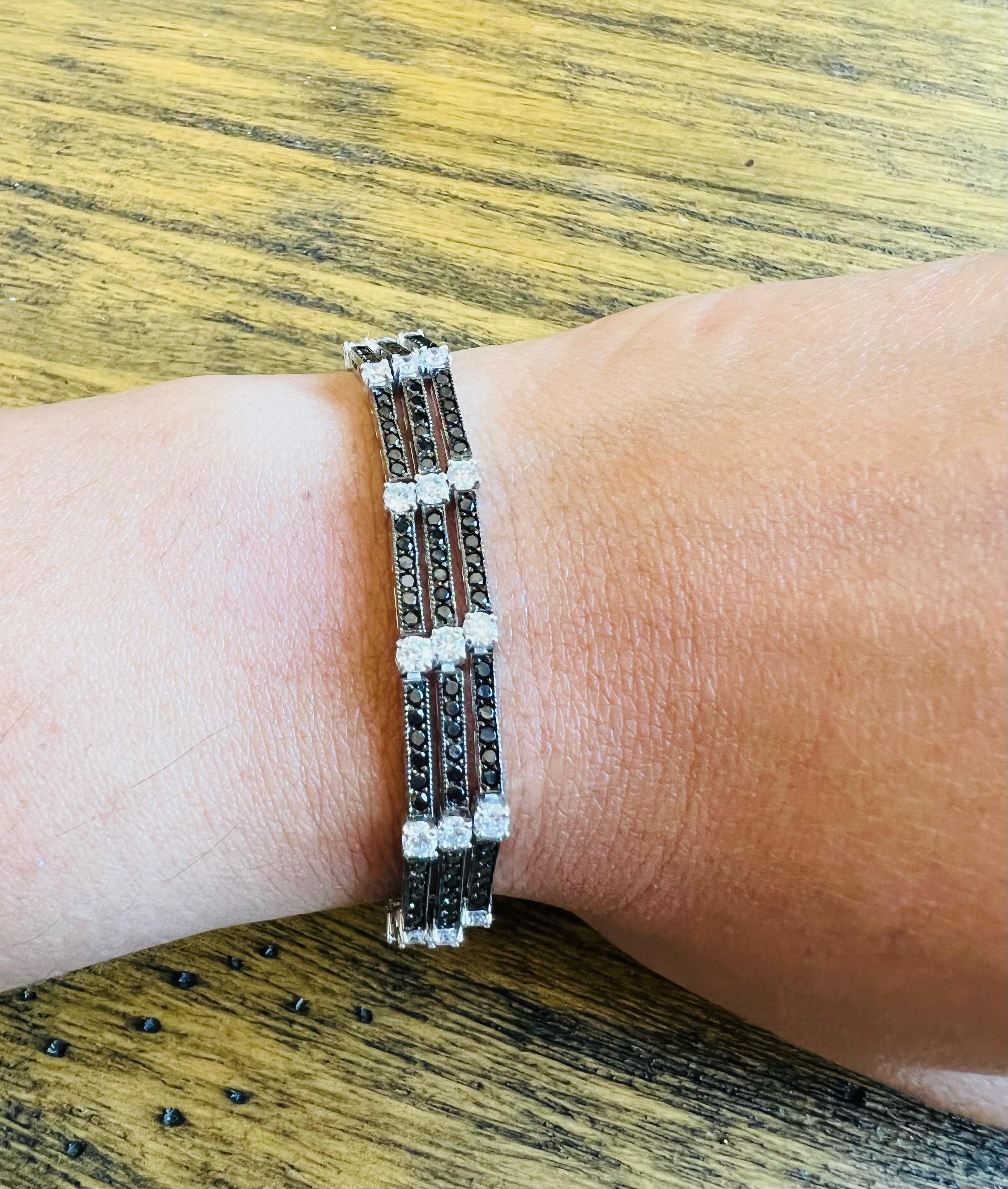 Women's 6.83 Carat Black Diamond White Diamond 14 Karat White Gold Bracelet